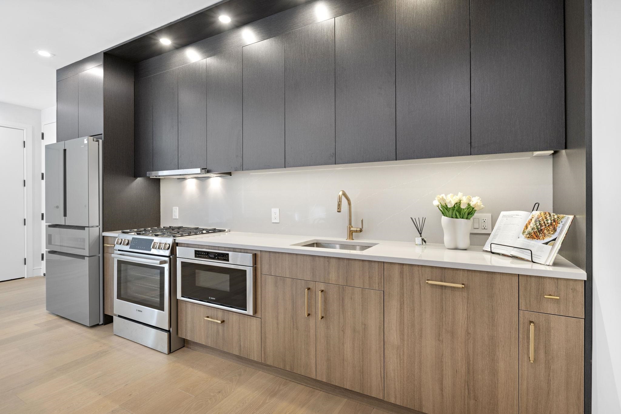 391 1ST ST Unit: 4-D
