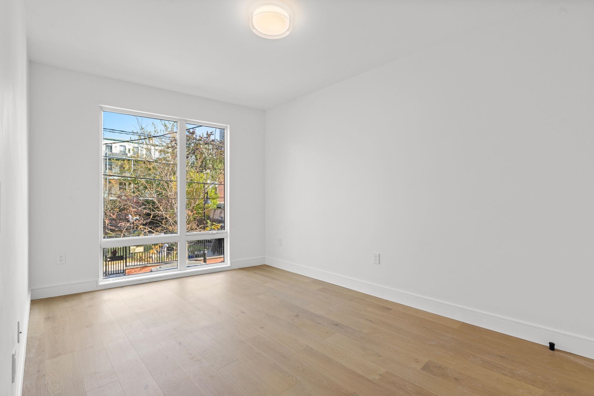 391 1ST ST Unit: 4-D