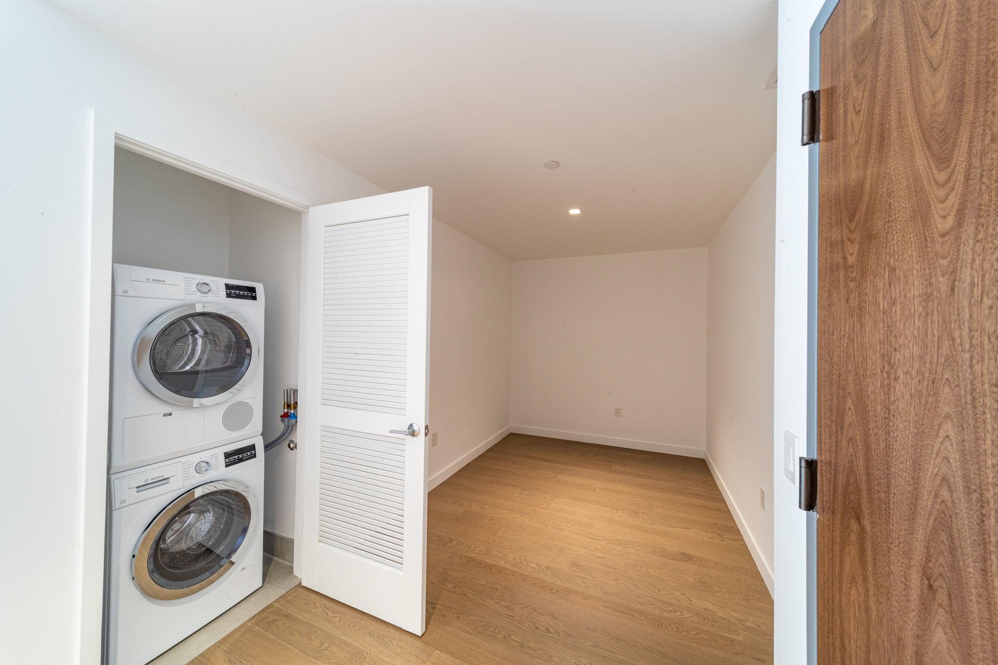 75 PARK LANE SOUTH Unit: 1408