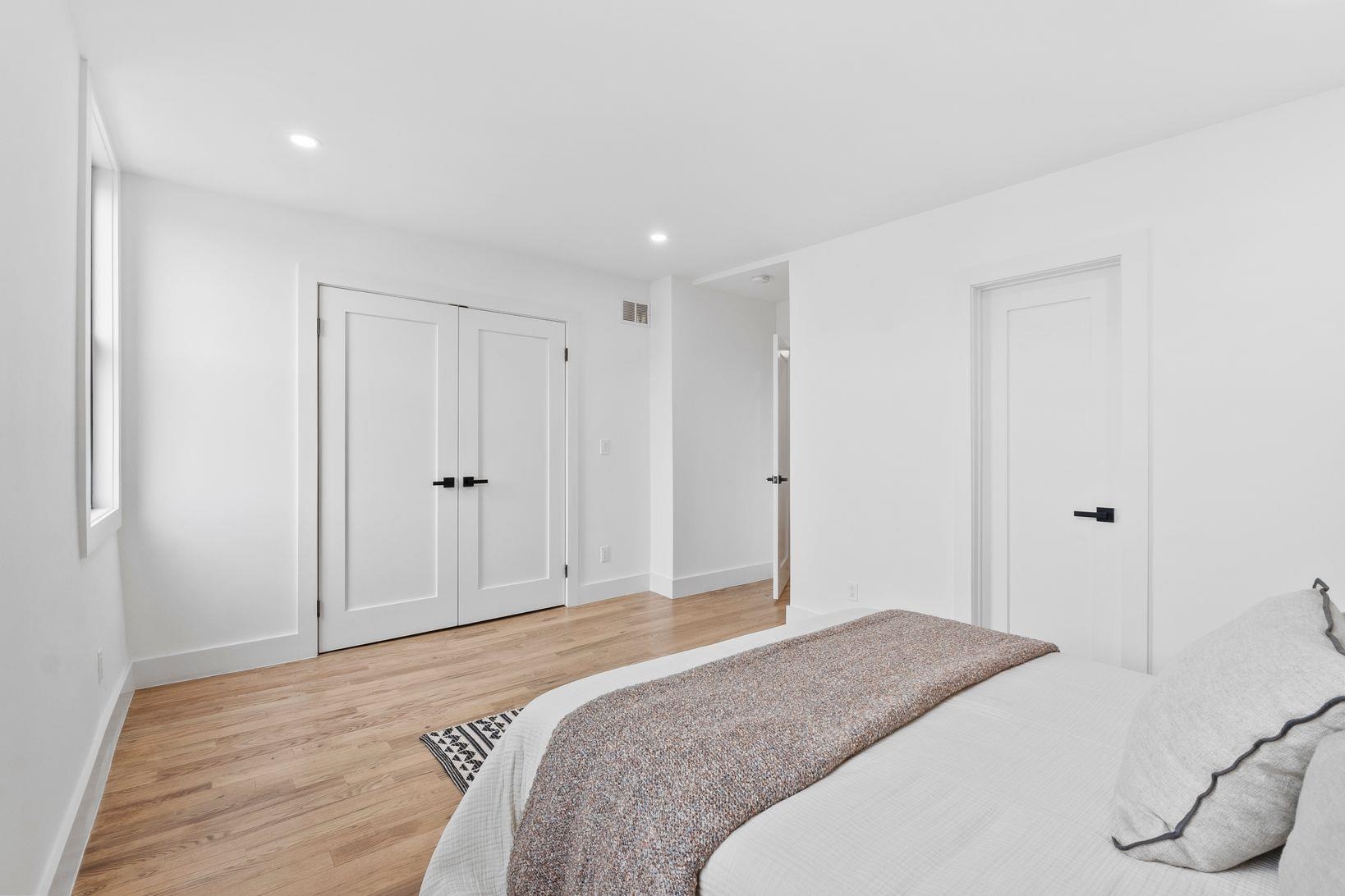 63 JEFFERSON AVE Unit: 2