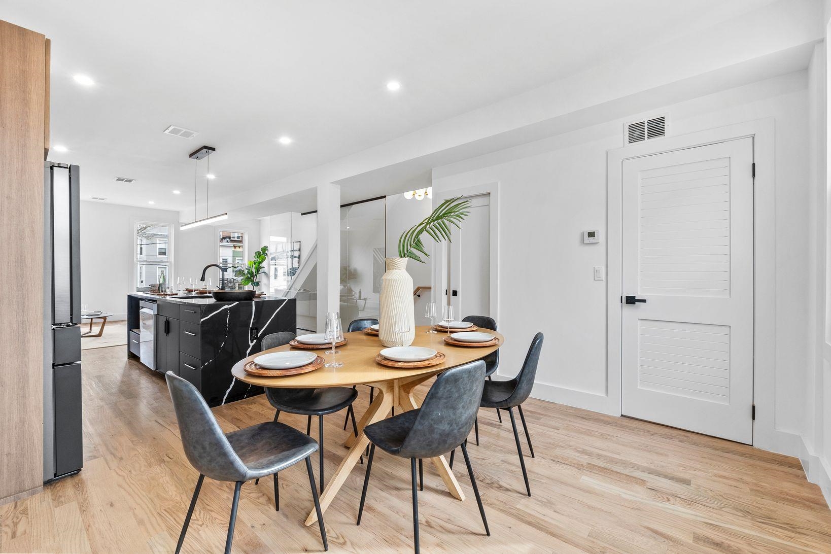 63 JEFFERSON AVE Unit: 2