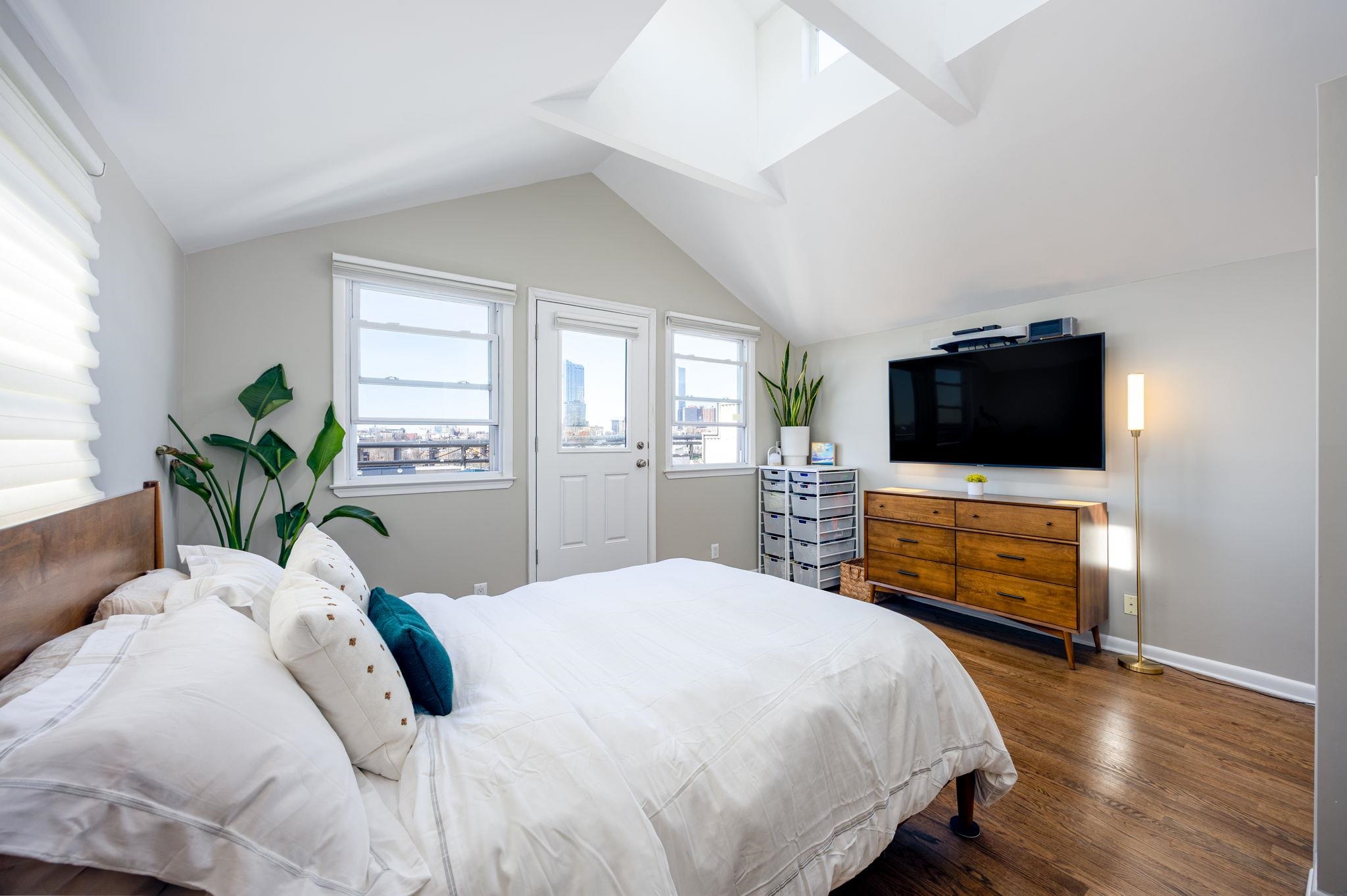 186 WAYNE ST Unit: D-420