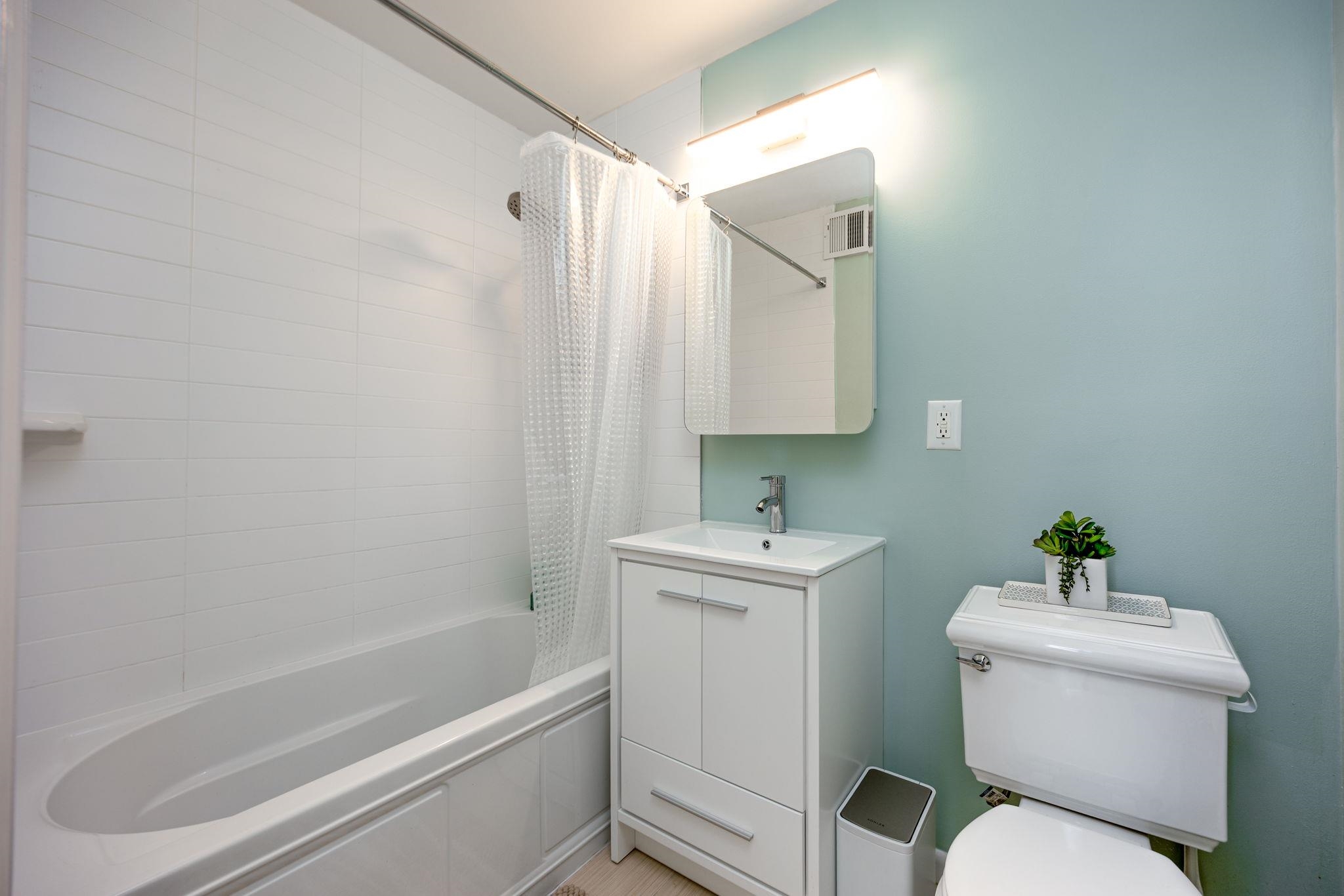 186 WAYNE ST Unit: D-420