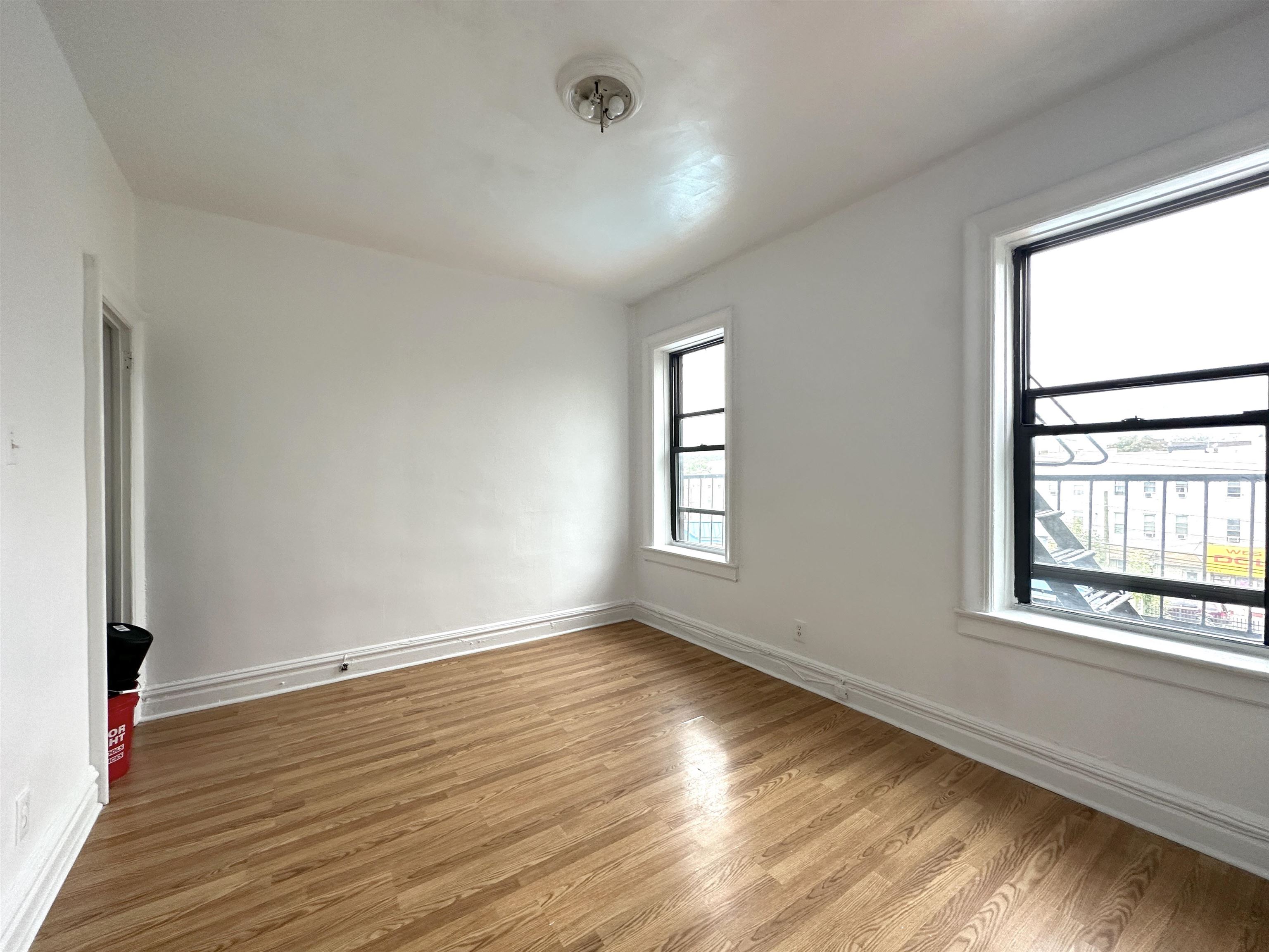 117 CORBIN AVE Unit: 307
