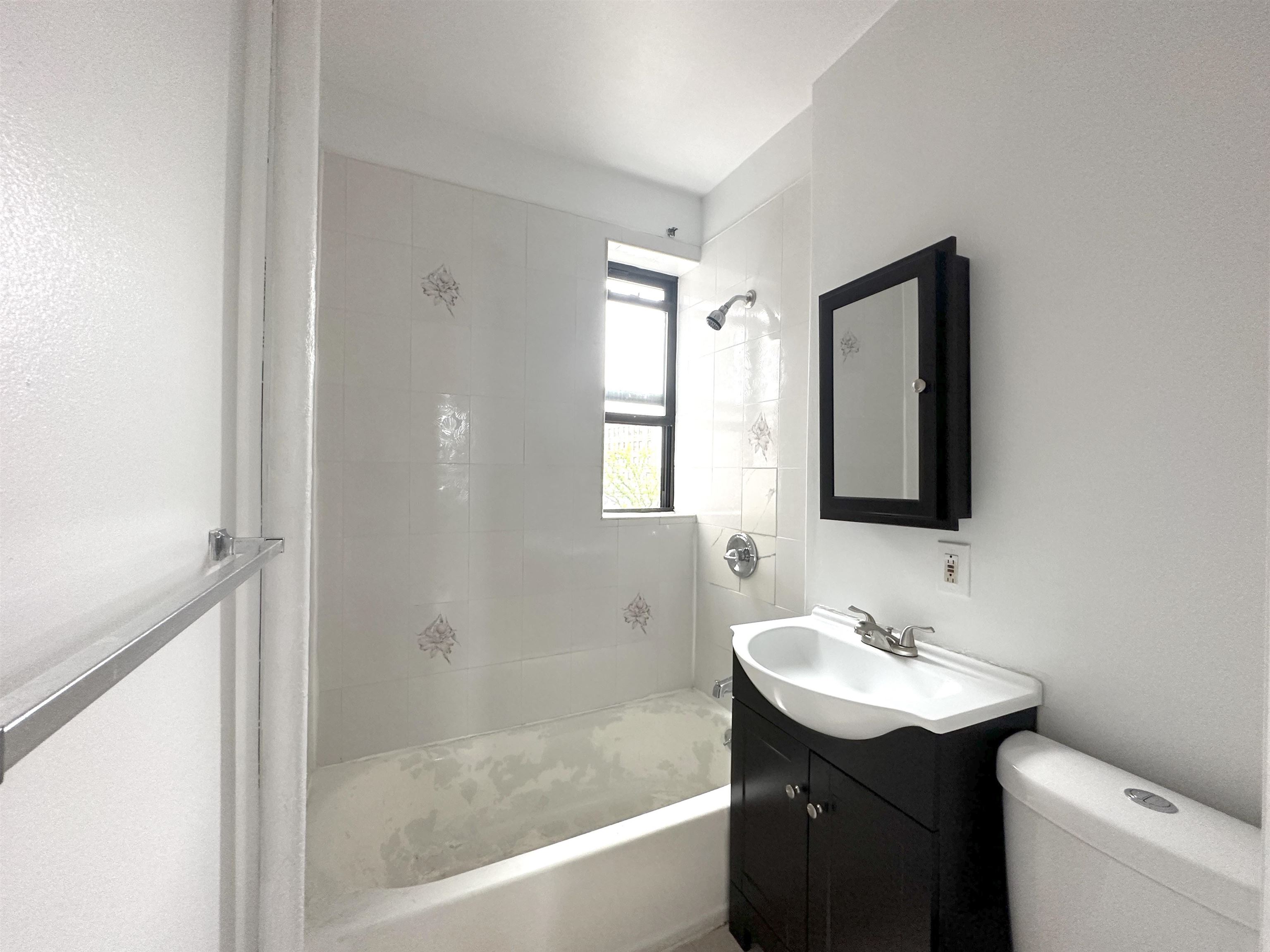 117 CORBIN AVE Unit: 307