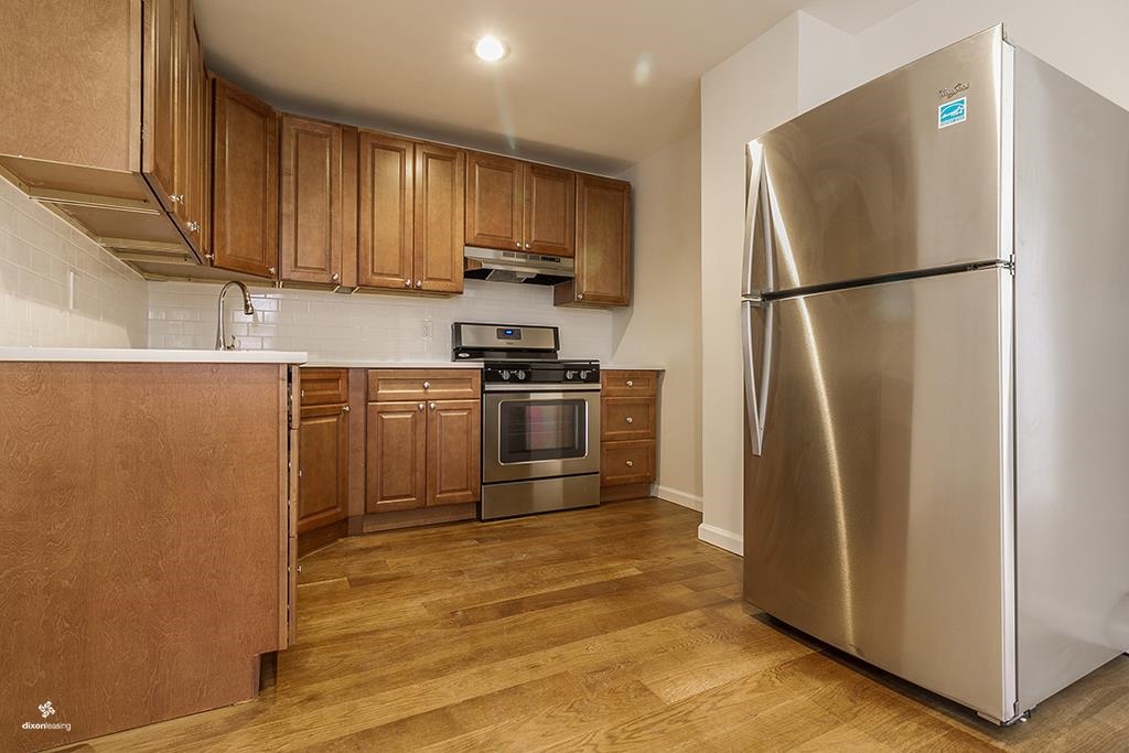 72 WEST 22ND ST