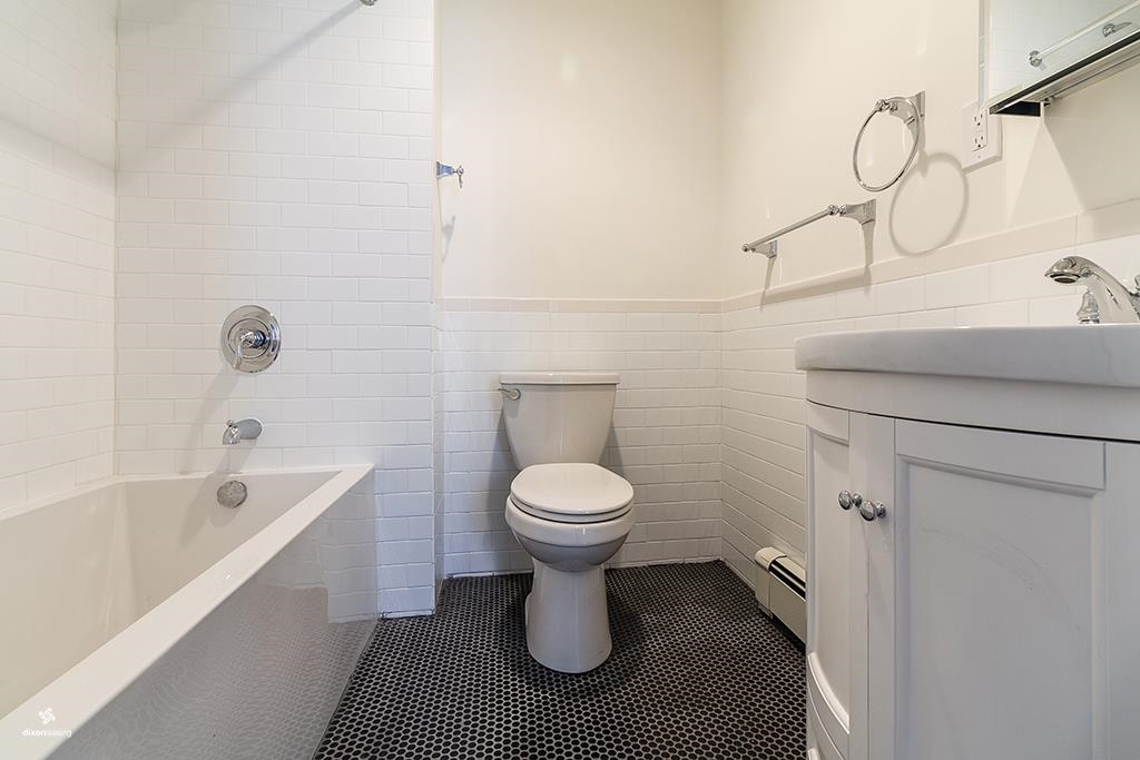 72 WEST 22ND ST