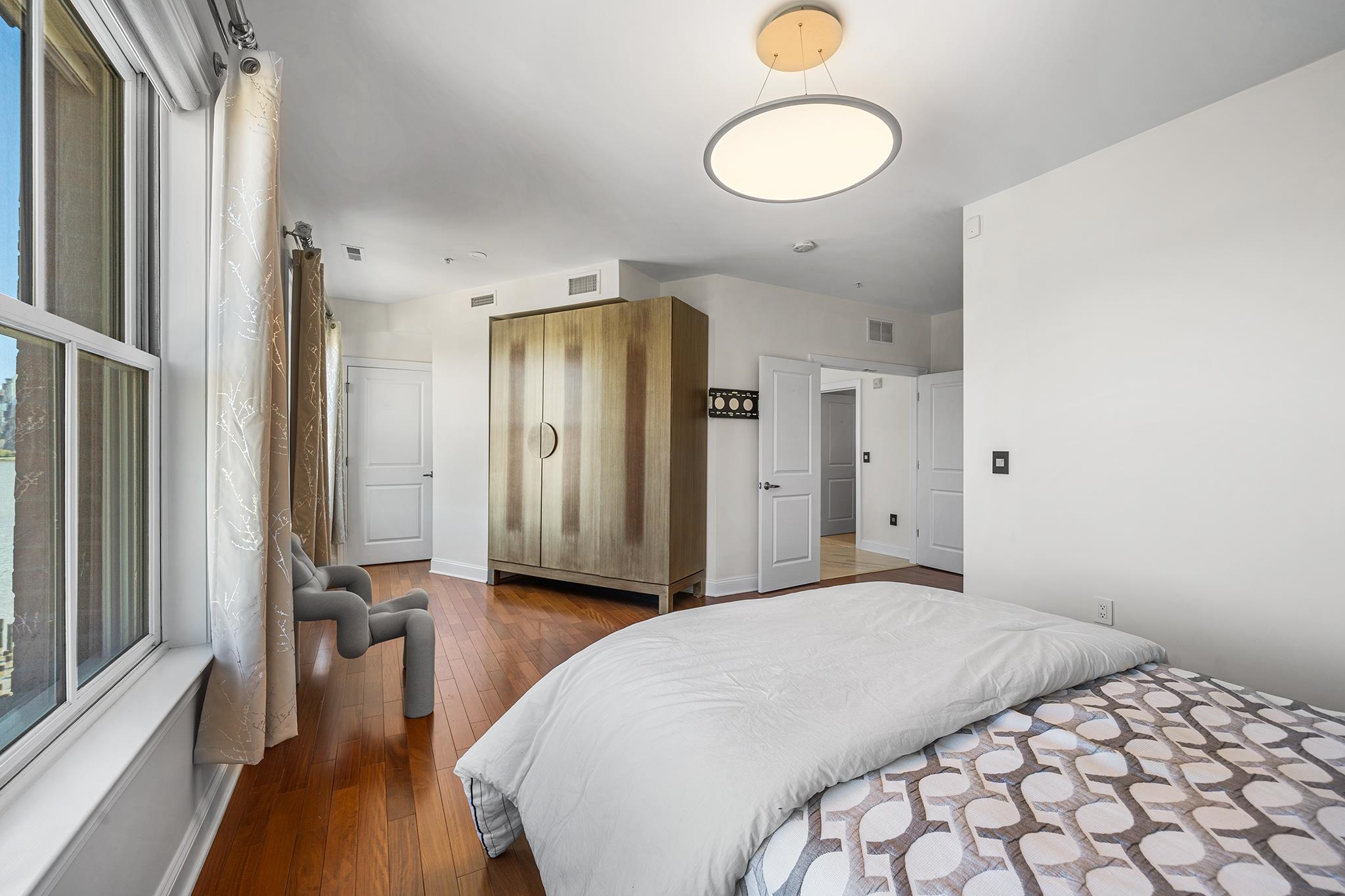20 AVENUE AT PORT IMPERIAL Unit: 401