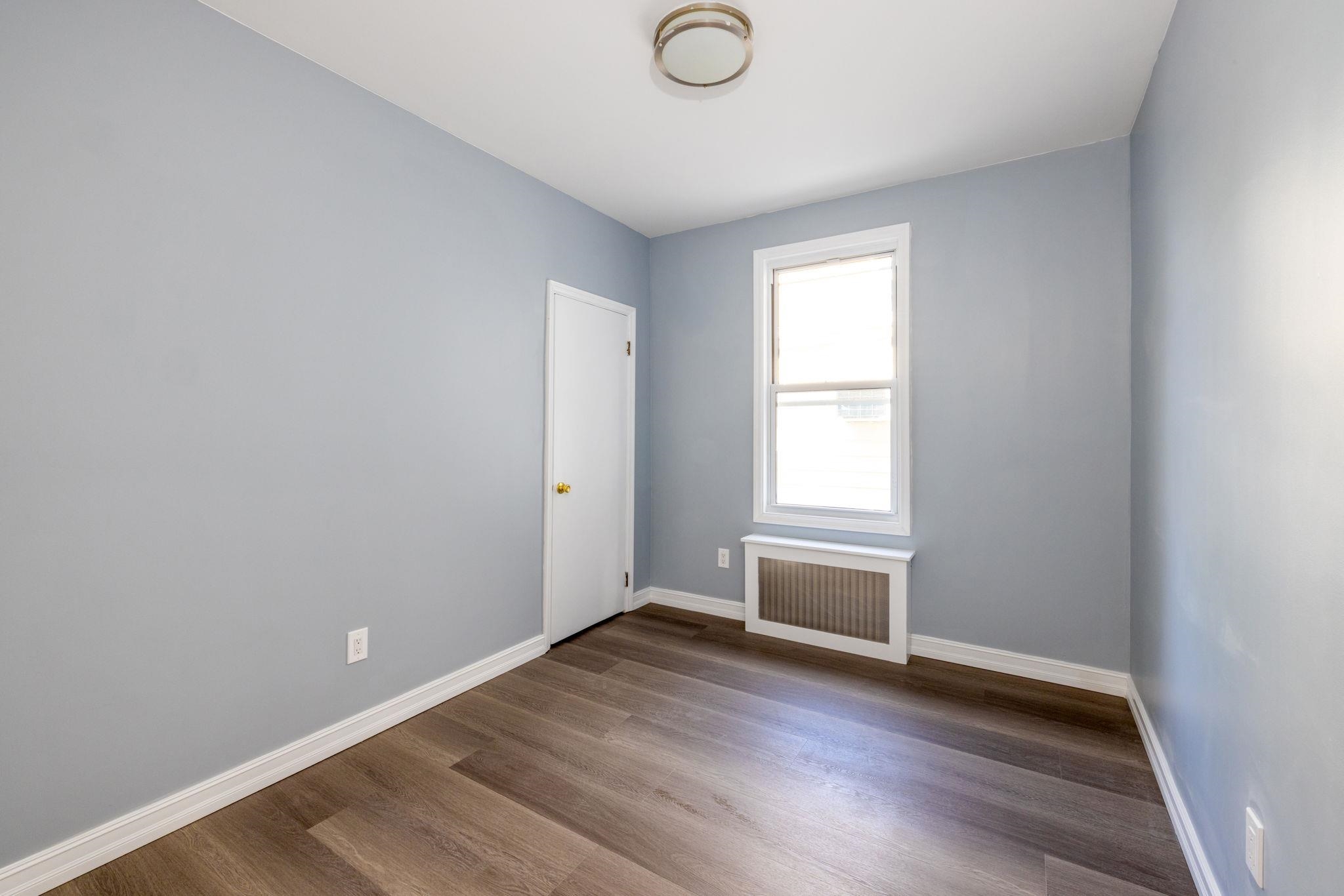 100 WEST 46TH ST Unit: 1