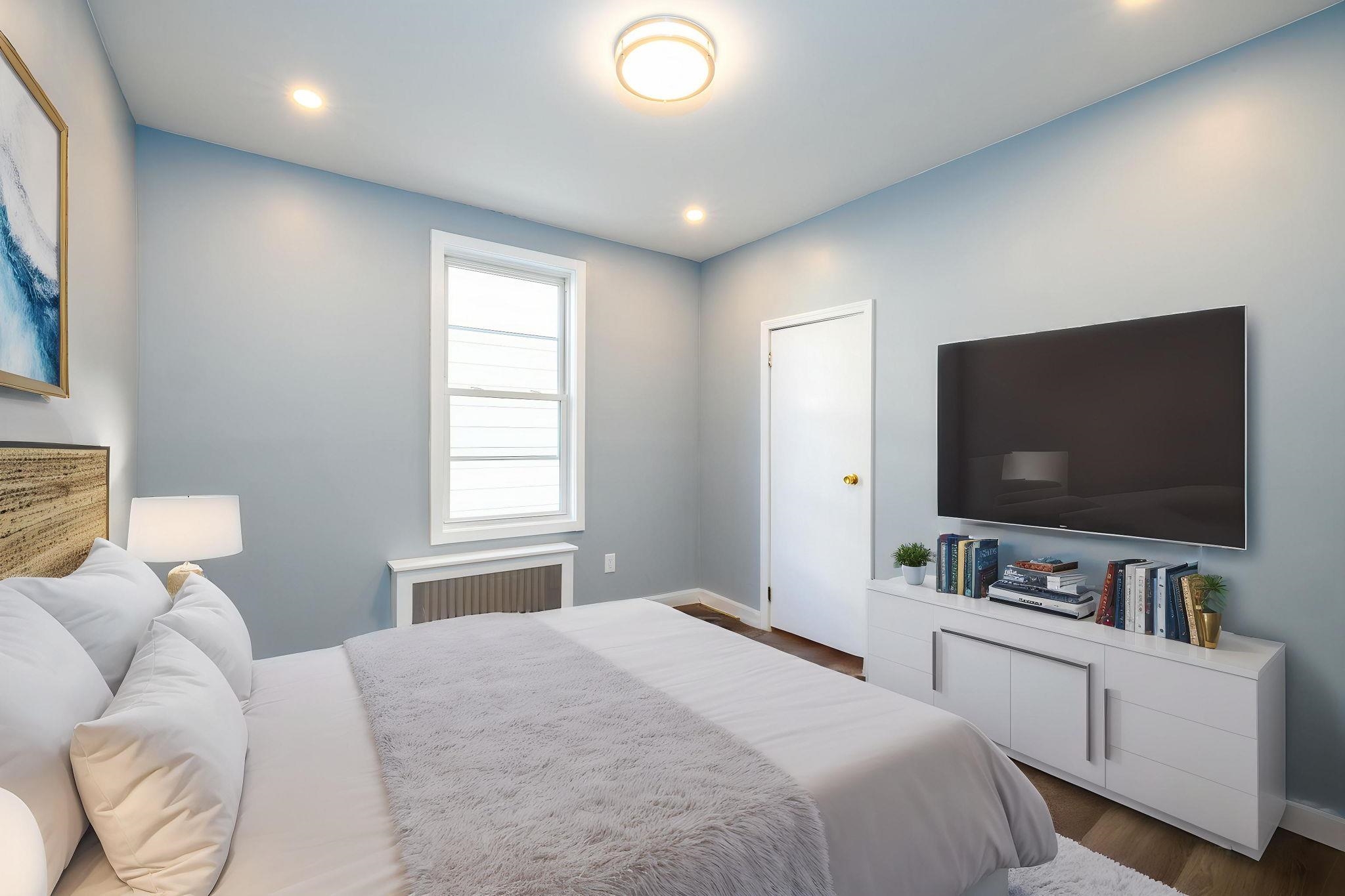 100 WEST 46TH ST Unit: 1