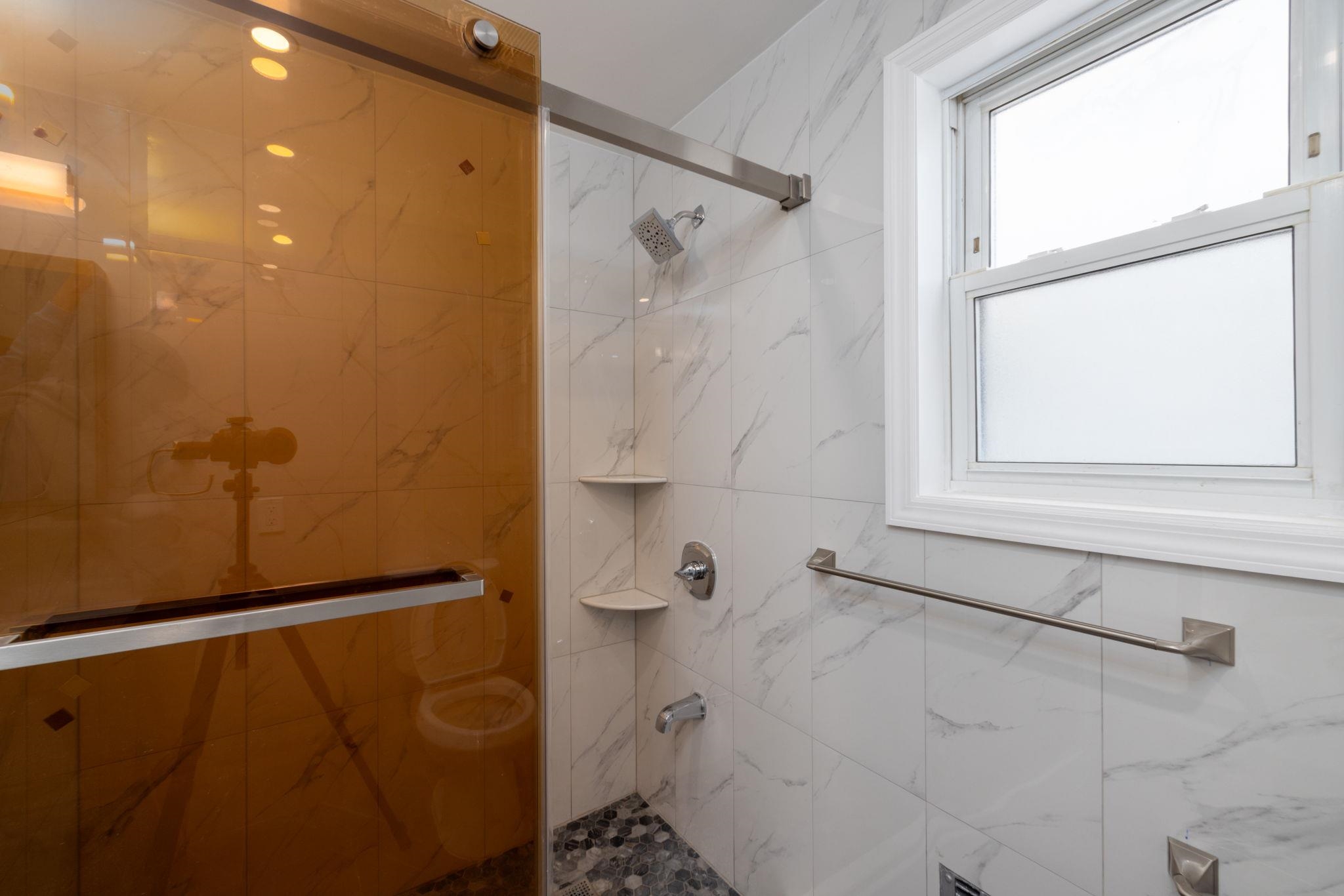 100 WEST 46TH ST Unit: 1