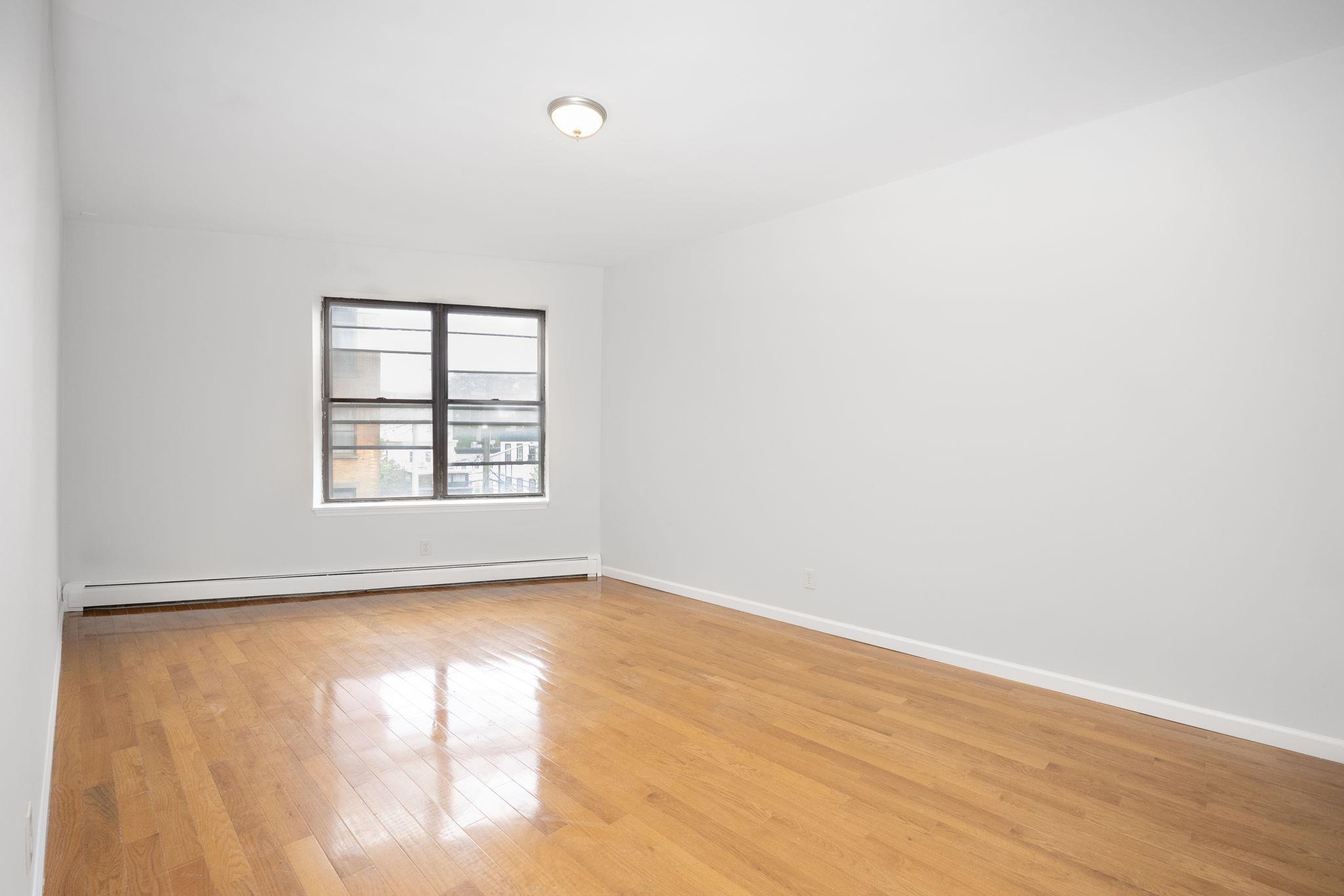 229-231 NEWARK AVE Unit: 3R