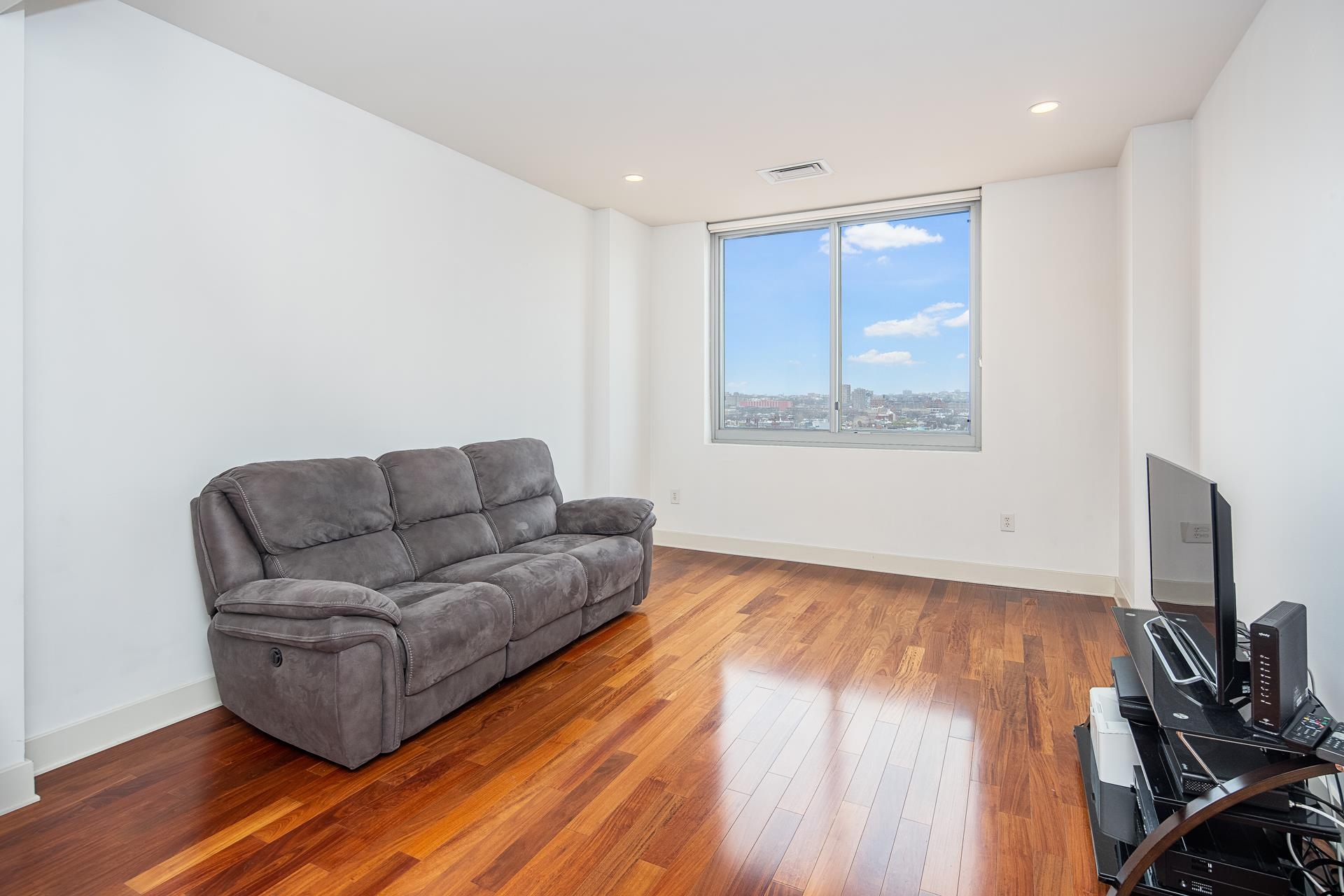 201 LUIS M MARIN BLVD Unit: 1505