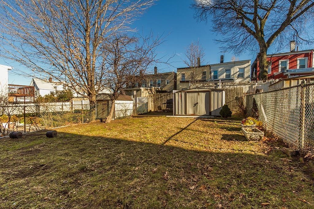 298 PEARSALL AVE