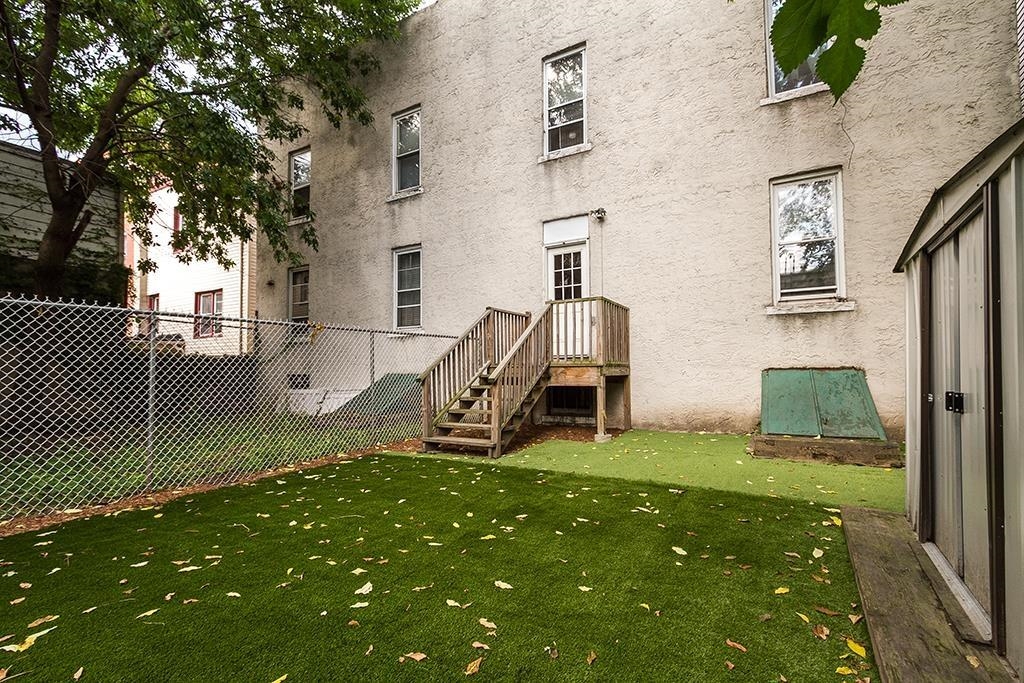 179 BEACON AVE