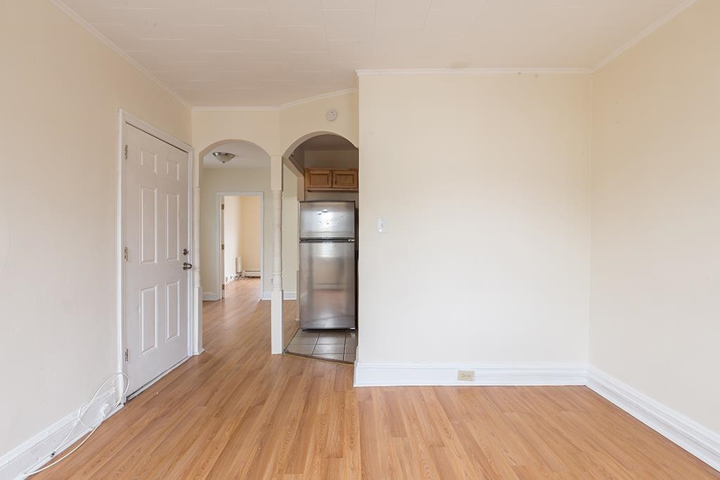 104 CLENDENNY AVE