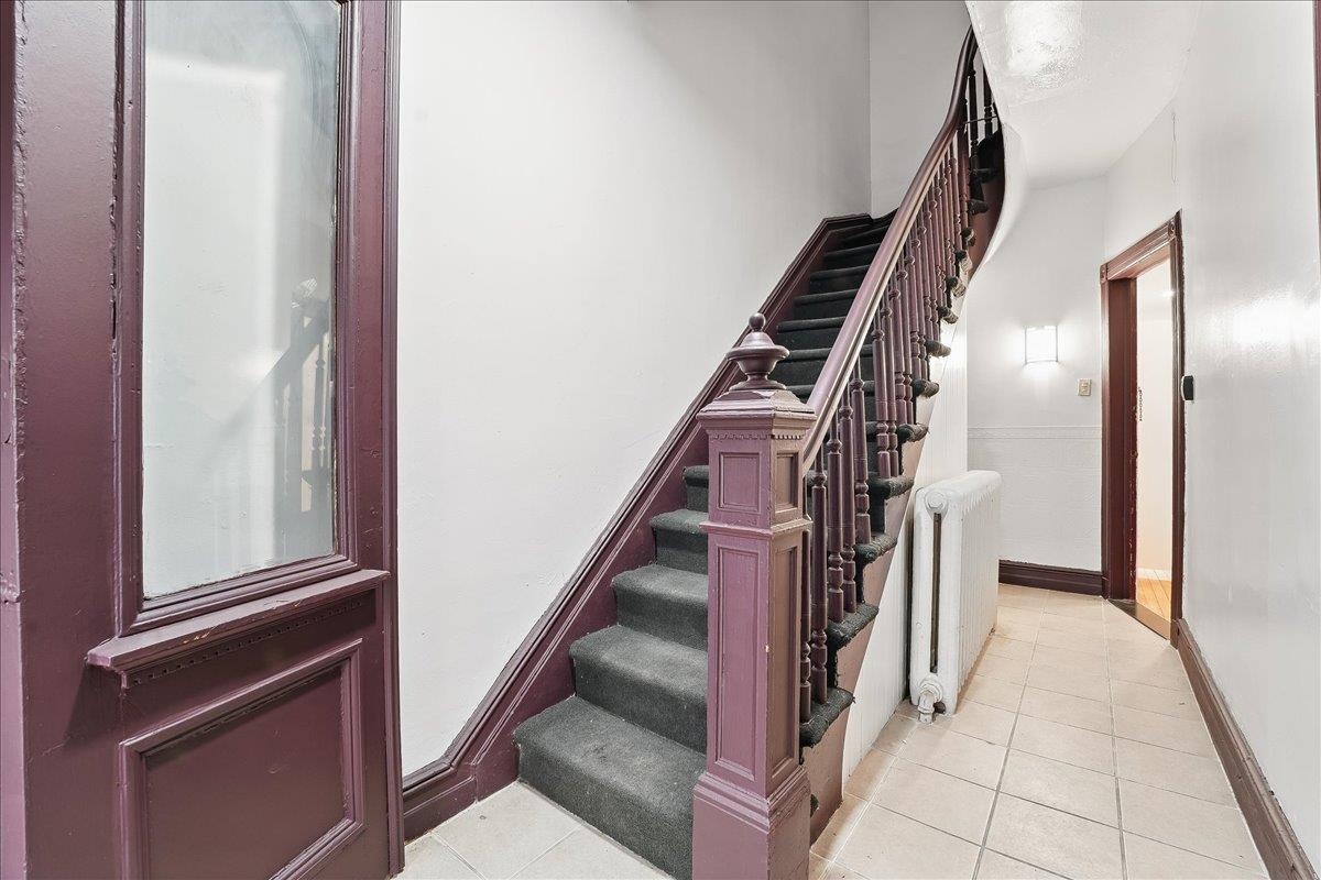 144 NELSON AVE