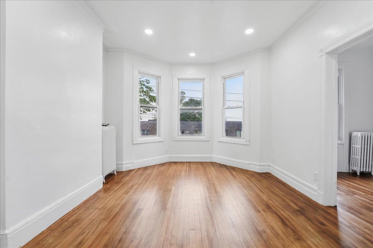 144 NELSON AVE