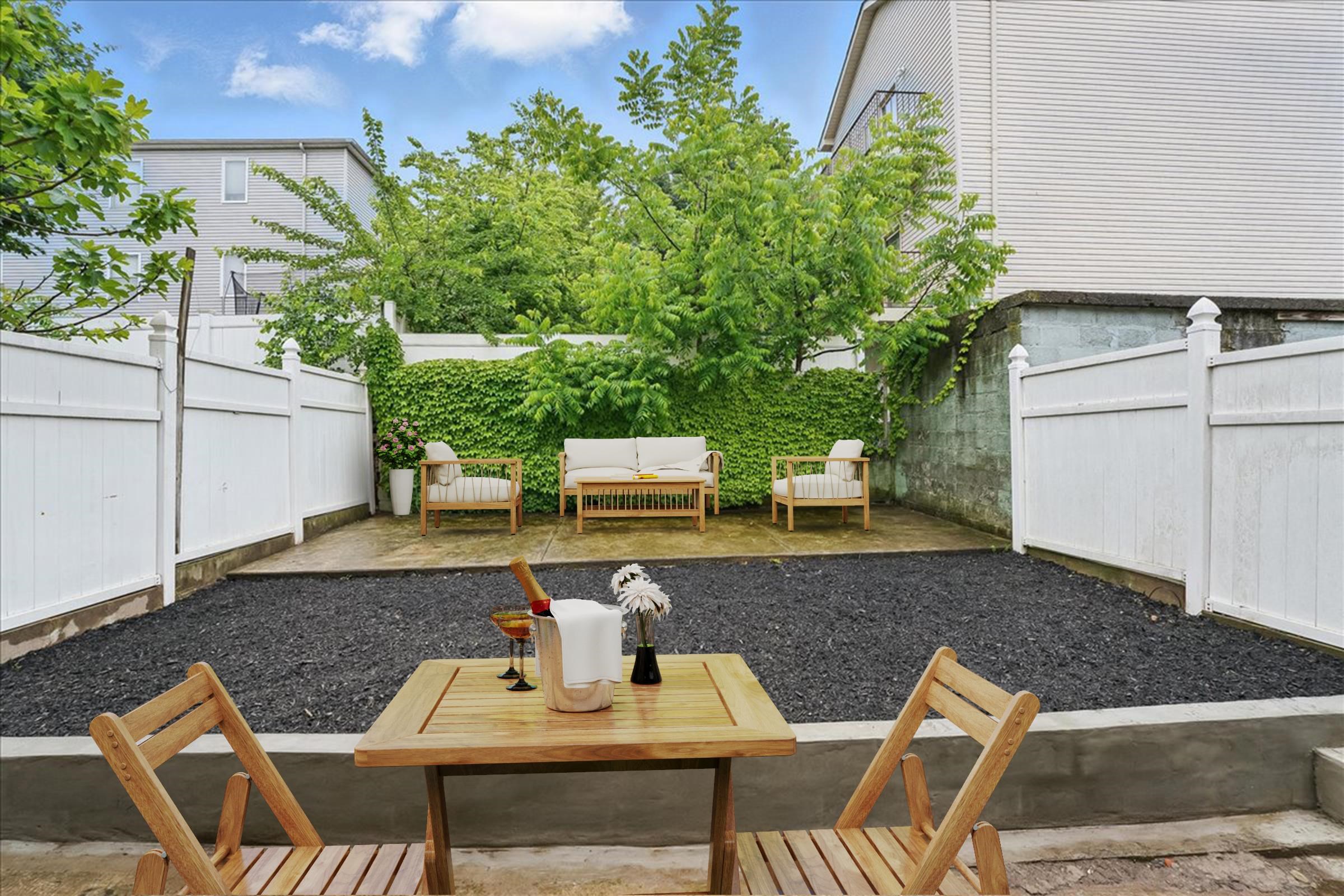 144 NELSON AVE