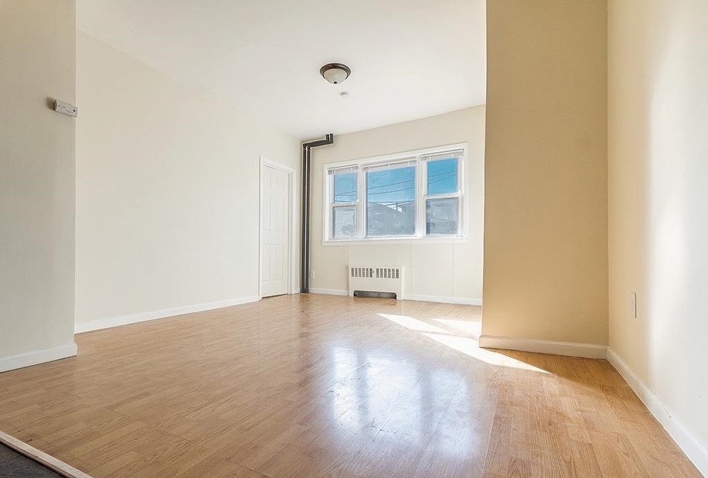 33 WEST 24TH ST