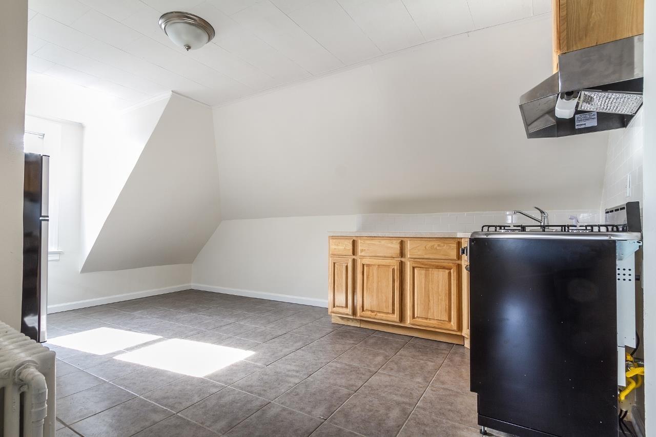 12-14 WEST 31ST ST