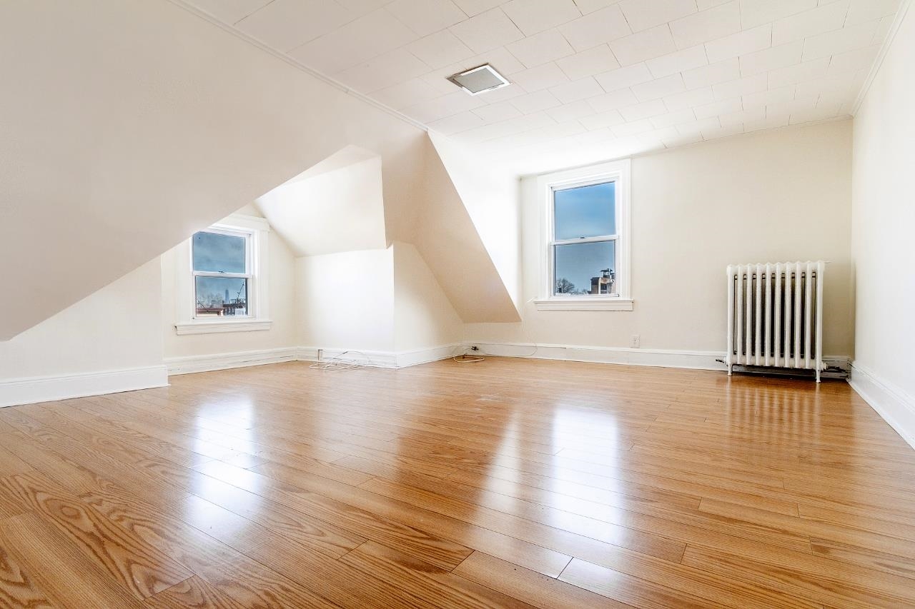 12-14 WEST 31ST ST