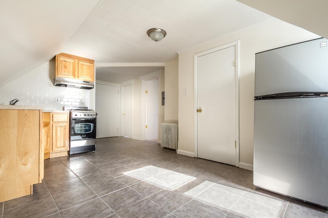 12-14 WEST 31ST ST