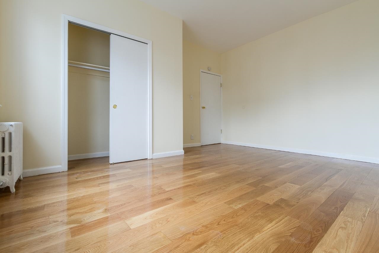 12-14 WEST 31ST ST