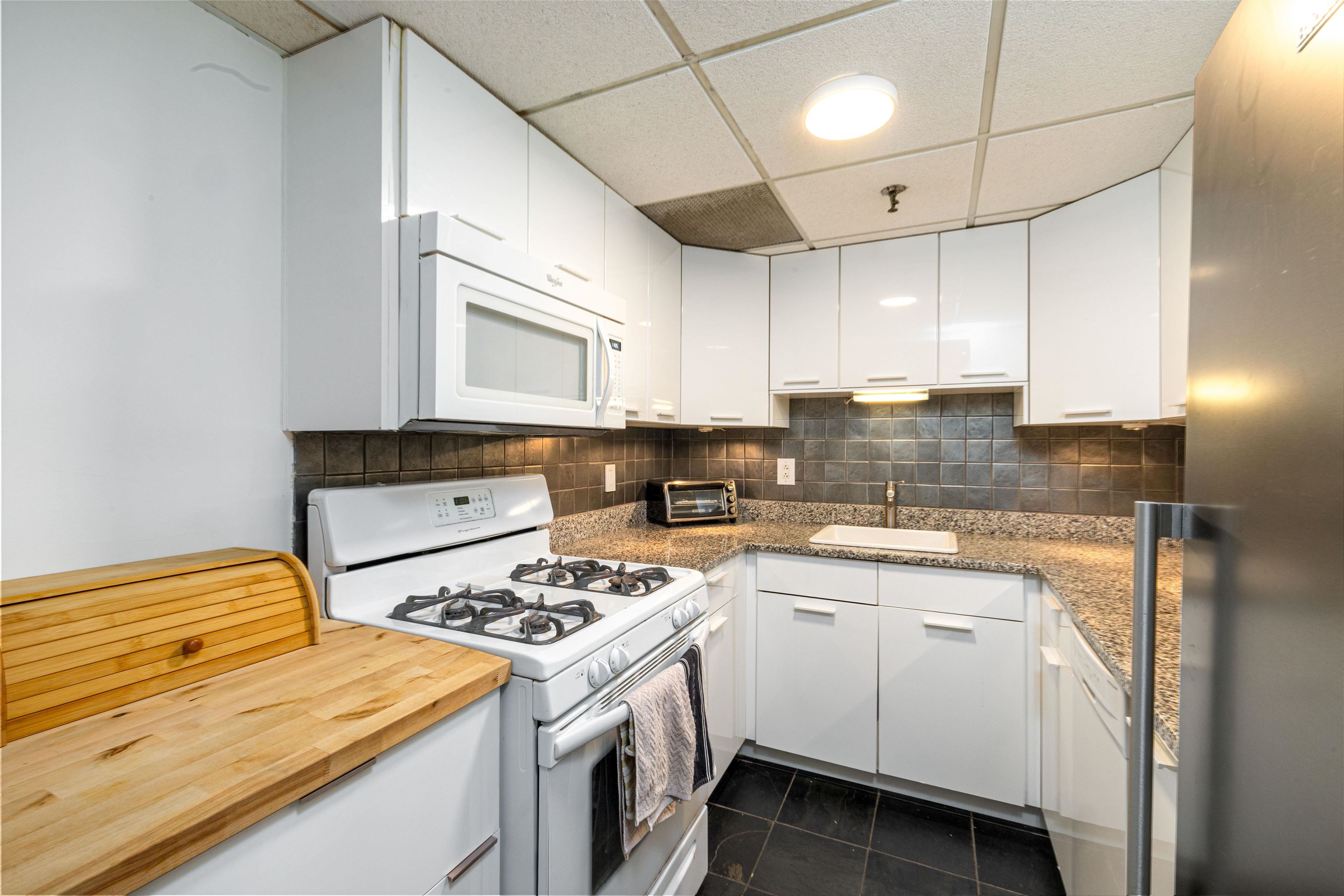 158 WAYNE ST Unit: 411-AR