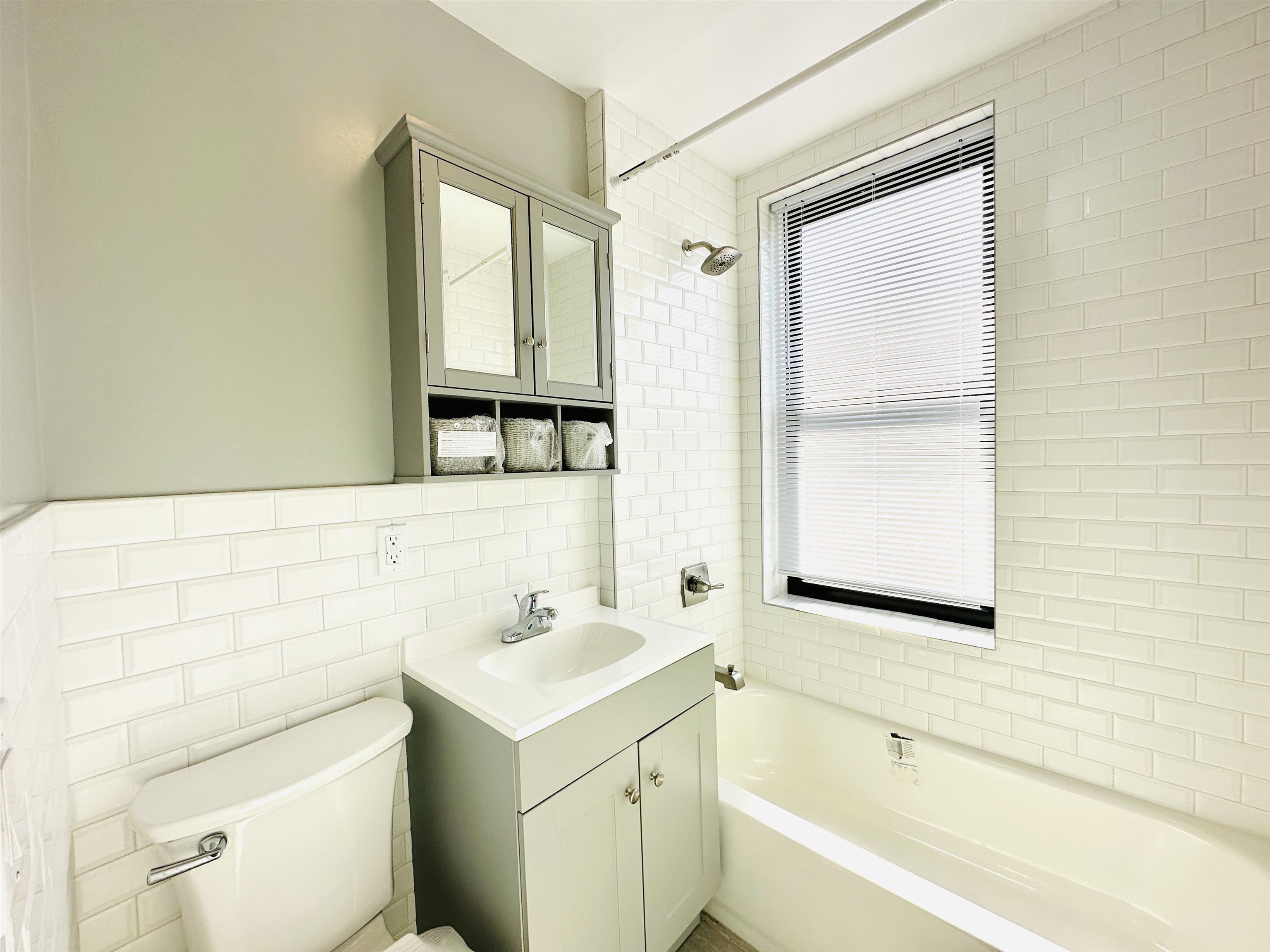117 CORBIN AVE Unit: 303