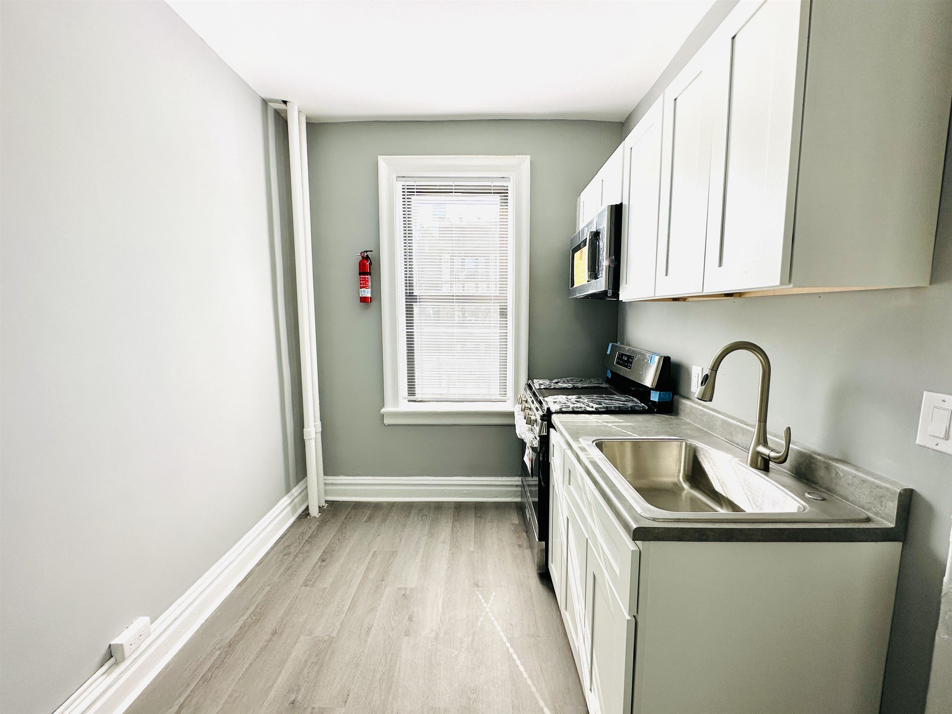 117 CORBIN AVE Unit: 303