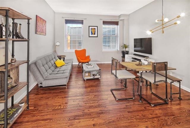 341 MONMOUTH ST Unit: 410D