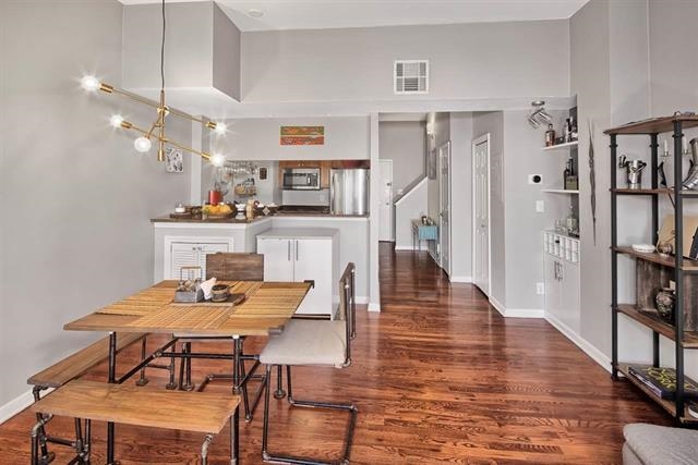 341 MONMOUTH ST Unit: 410D
