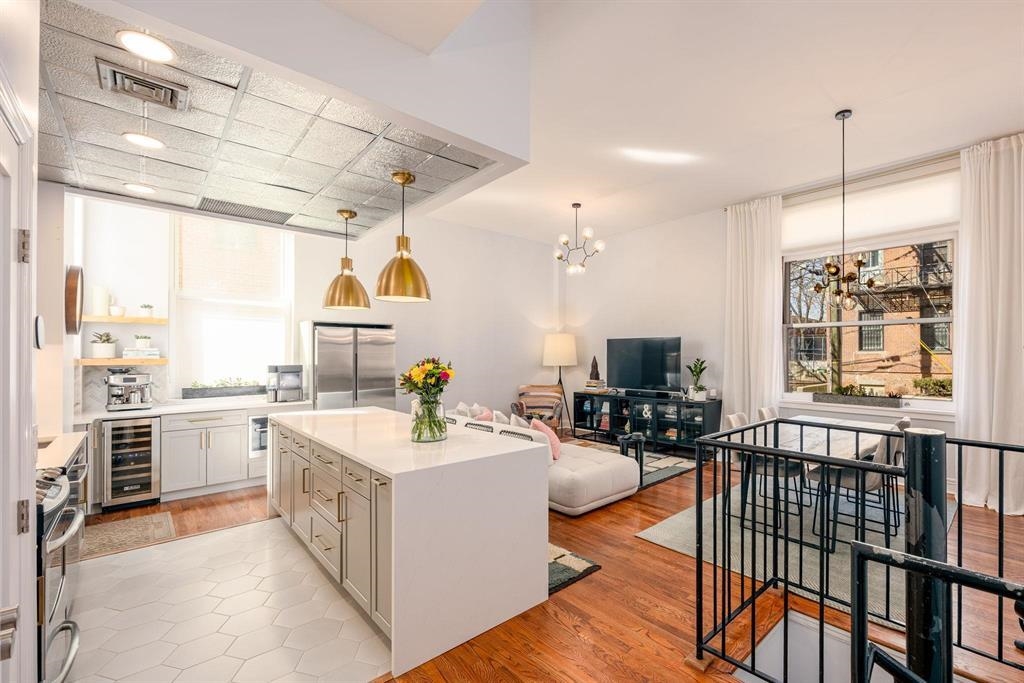 167 WAYNE ST Unit: T-104