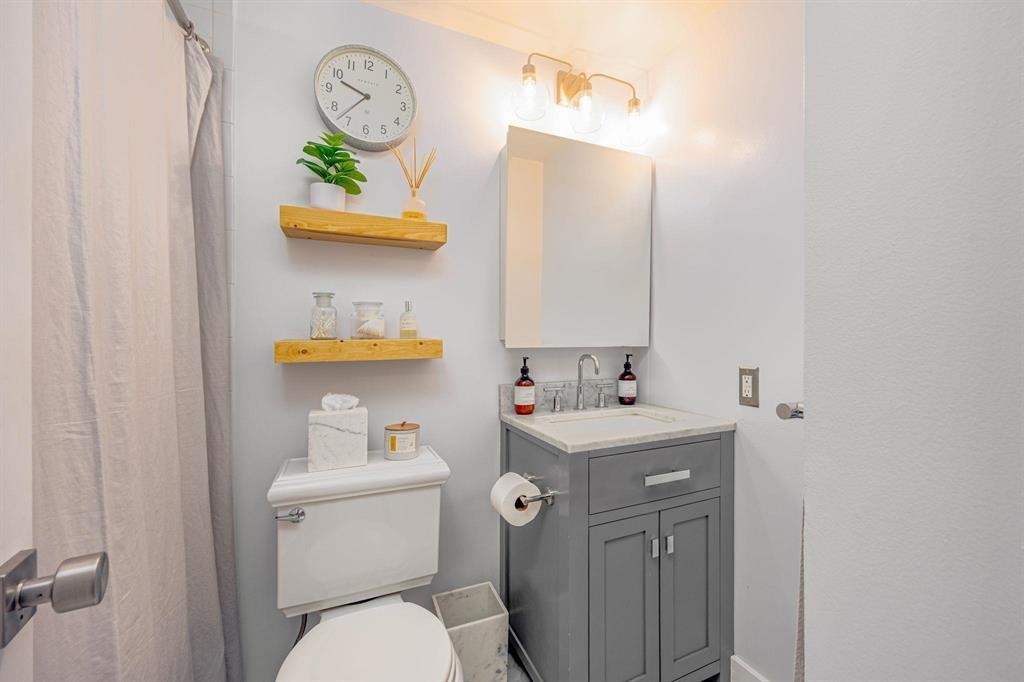 167 WAYNE ST Unit: T-104