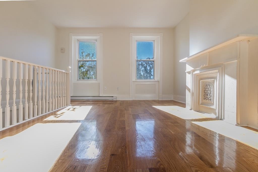 130 ORIENT AVE