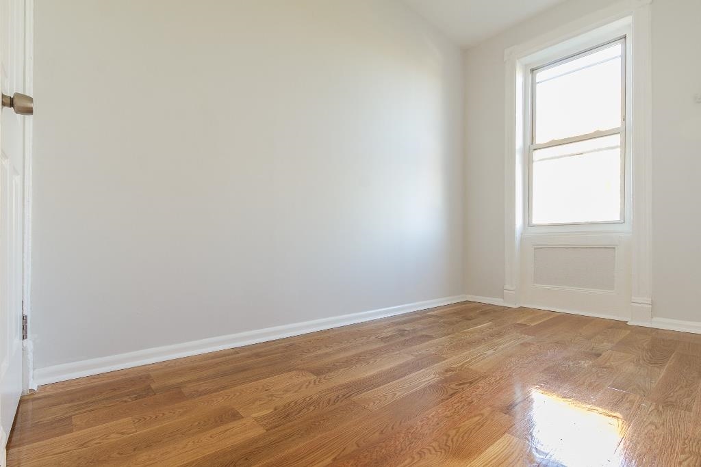 130 ORIENT AVE
