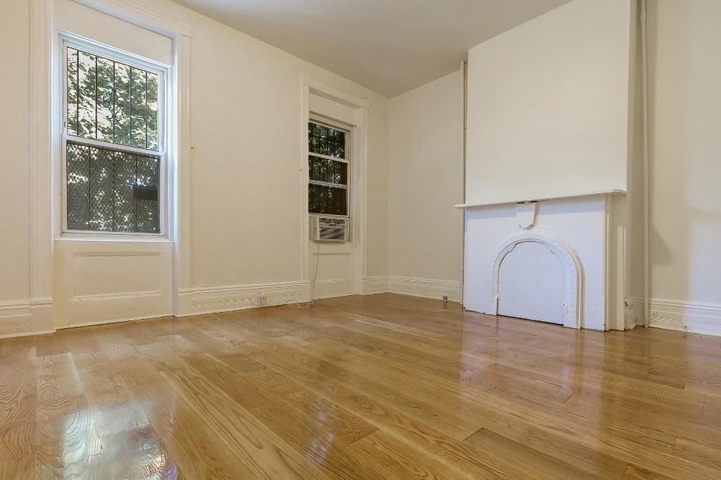 130 ORIENT AVE
