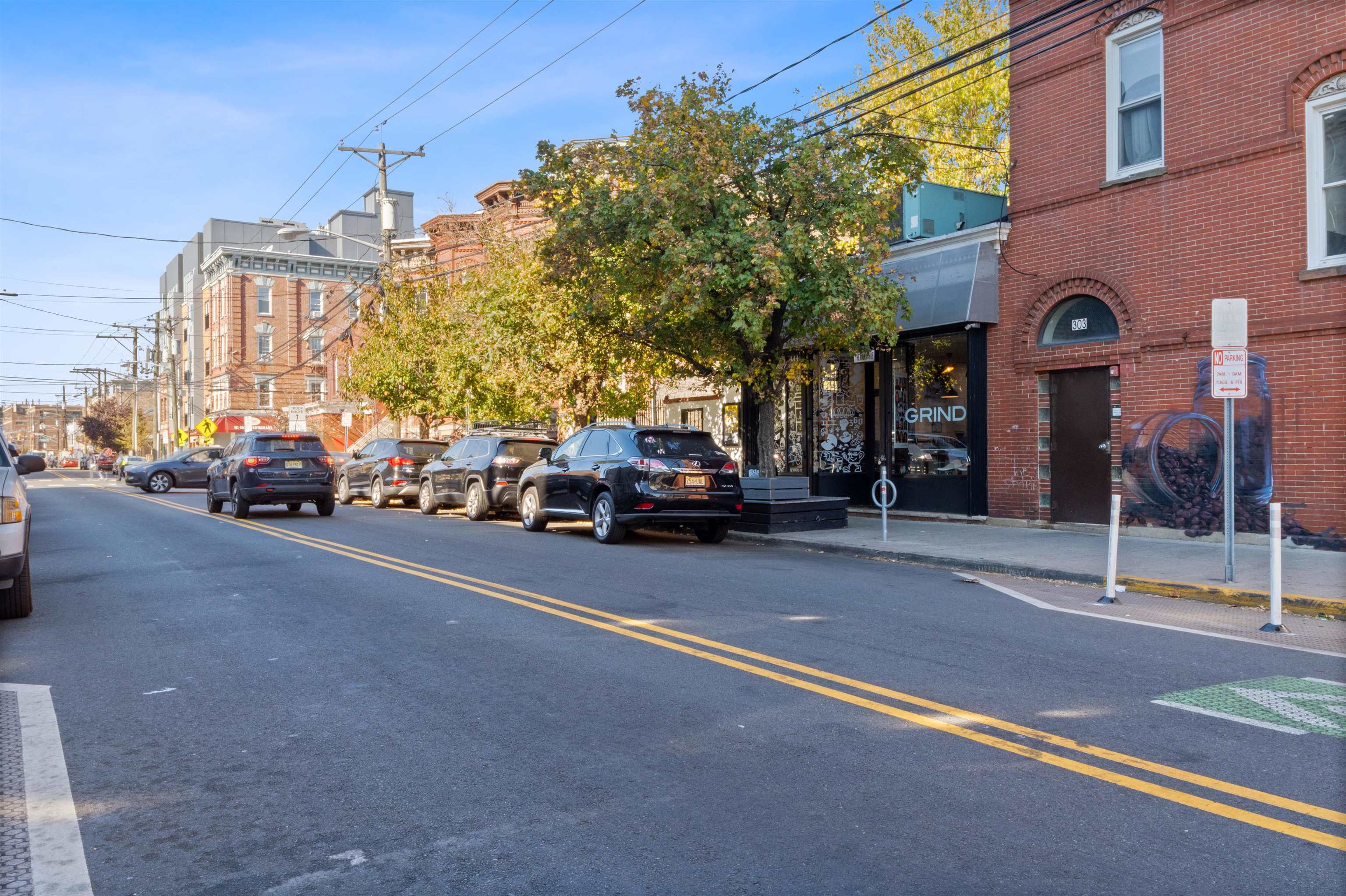 206 FULTON AVE Unit: #2