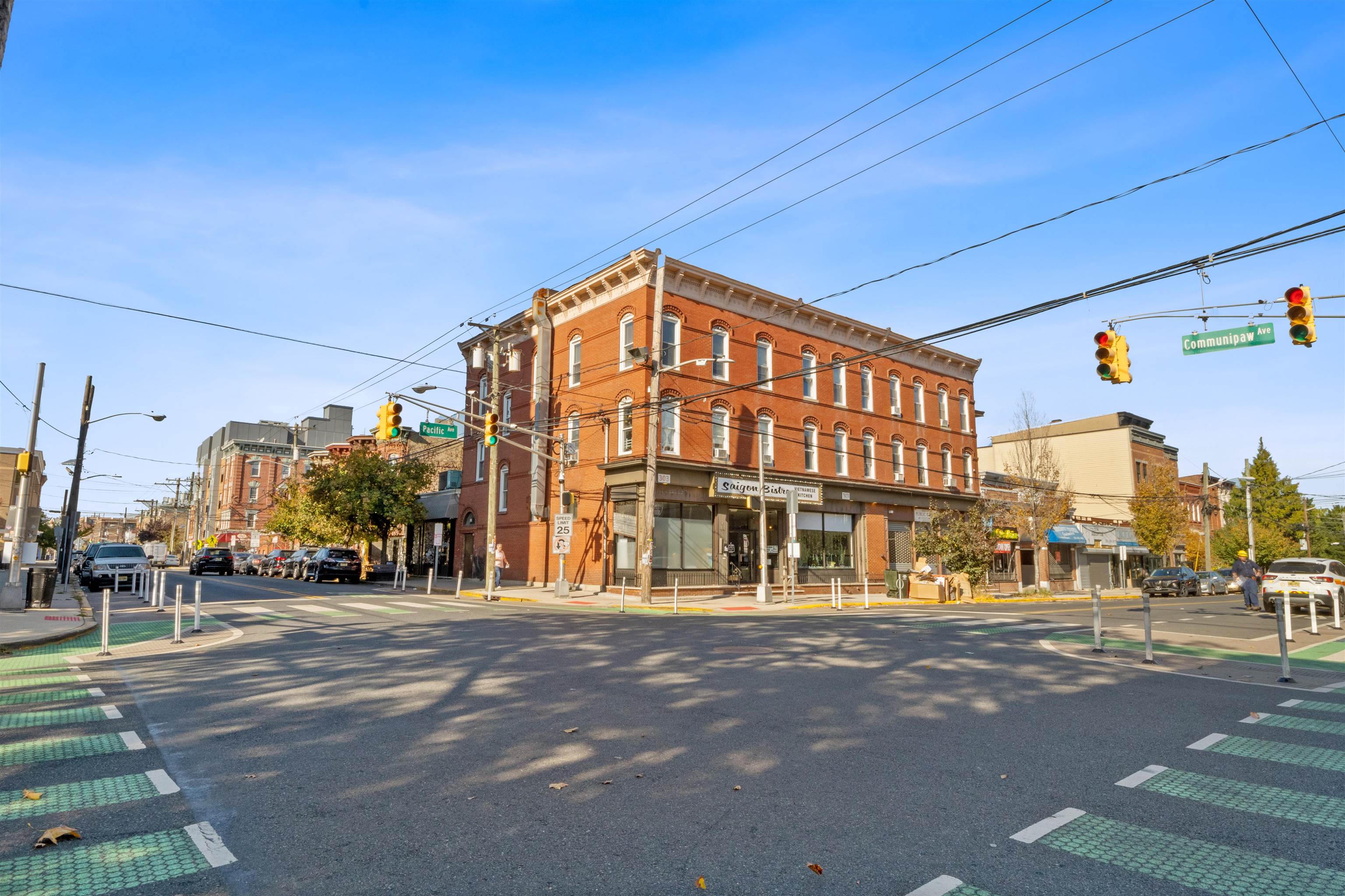 206 FULTON AVE Unit: #2