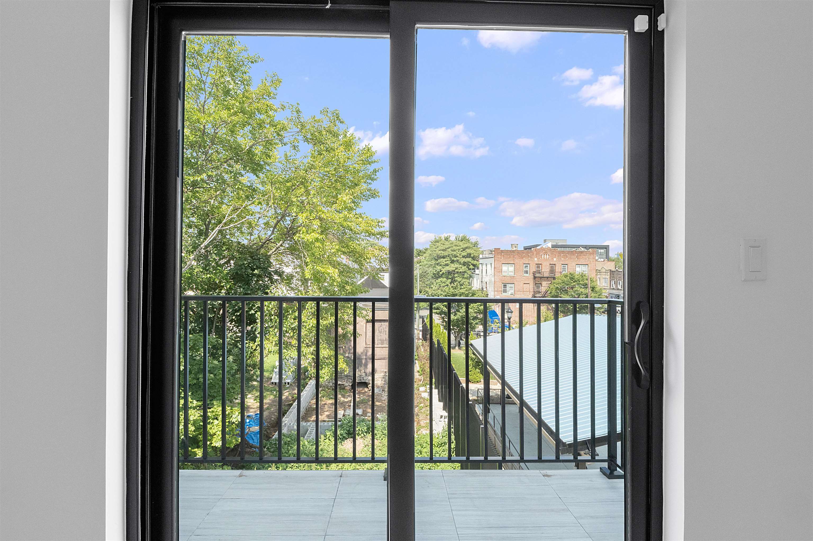 206 FULTON AVE Unit: #2