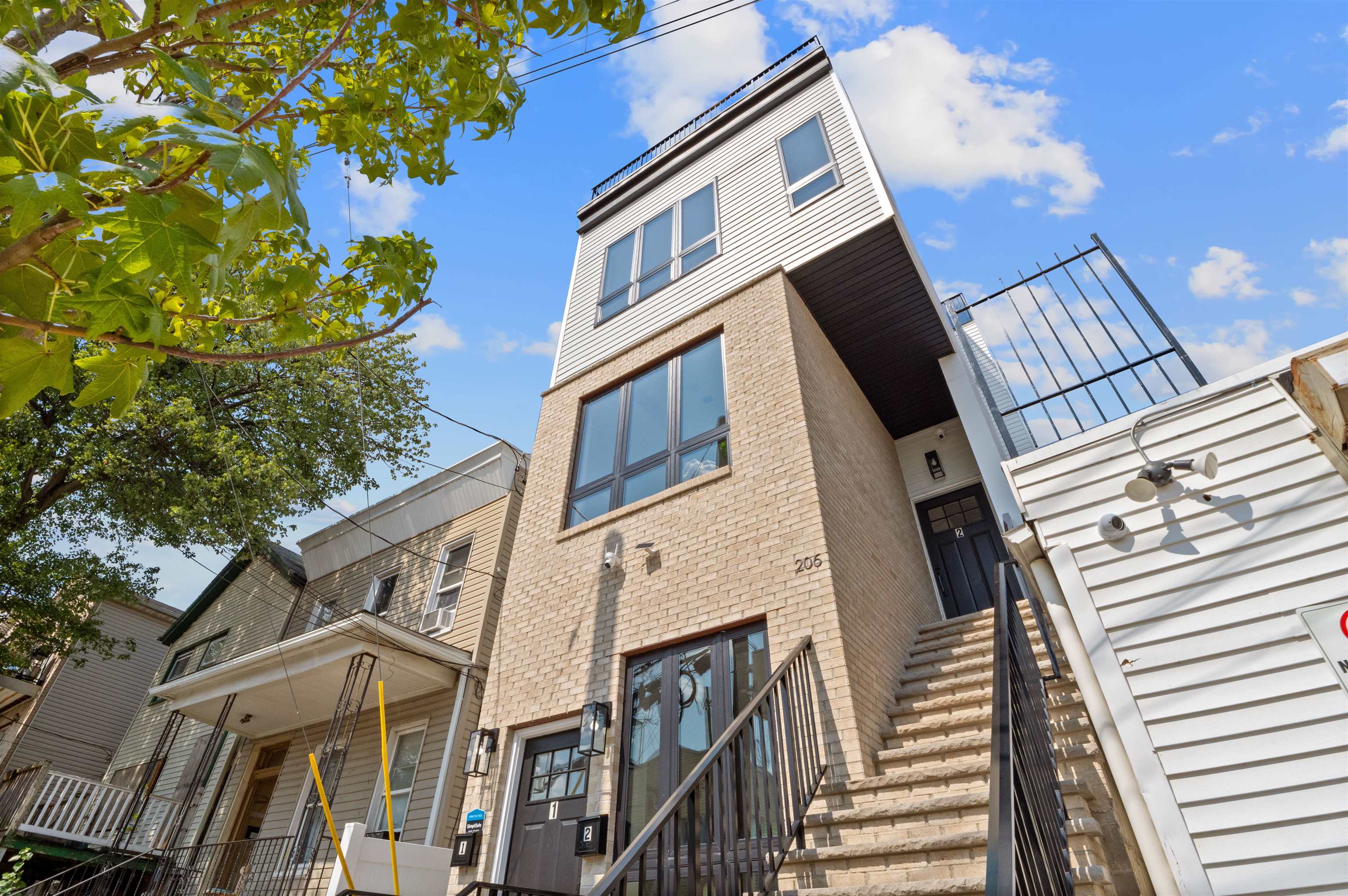 206 FULTON AVE Unit: #2