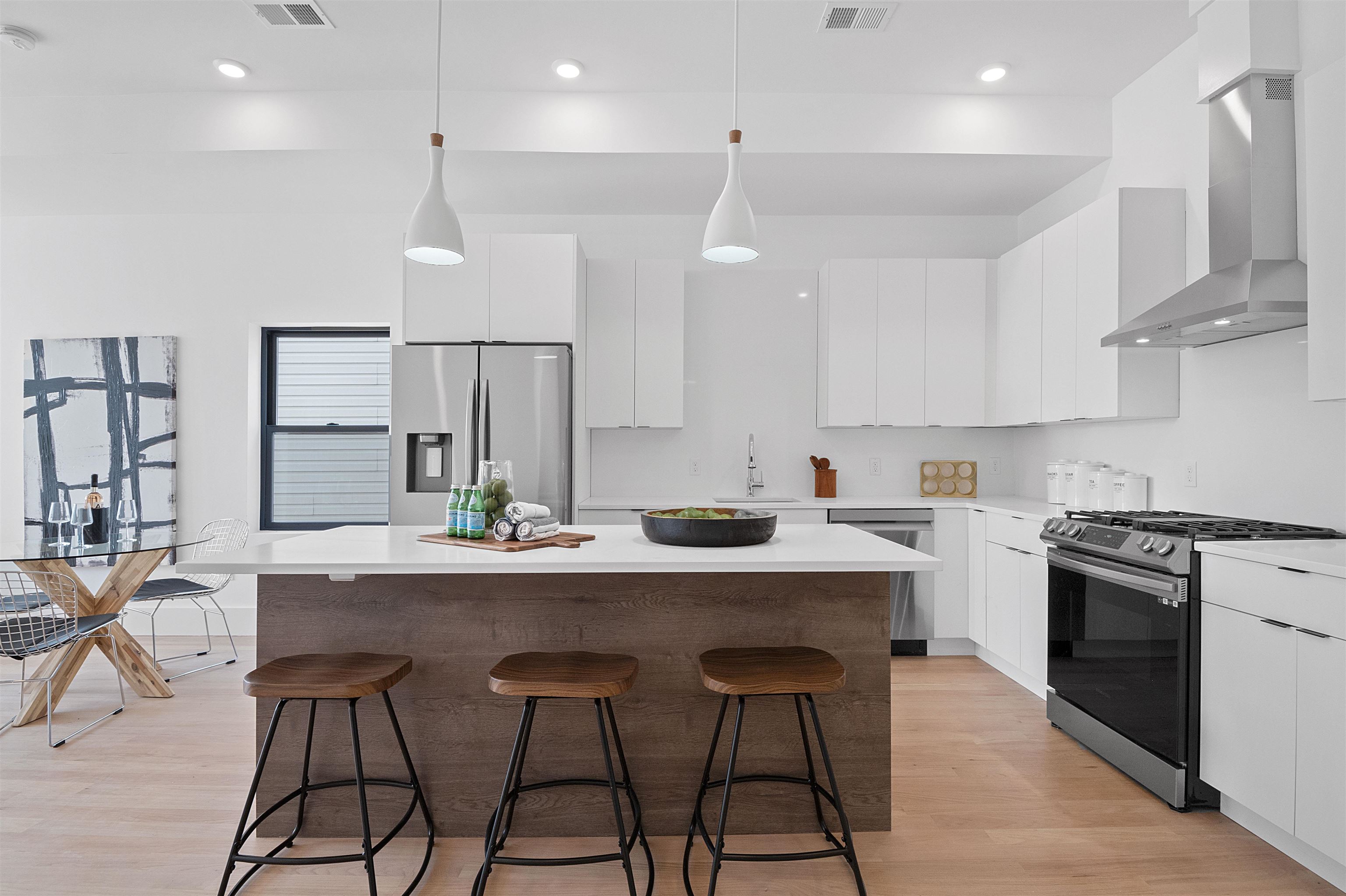 206 FULTON AVE Unit: #2