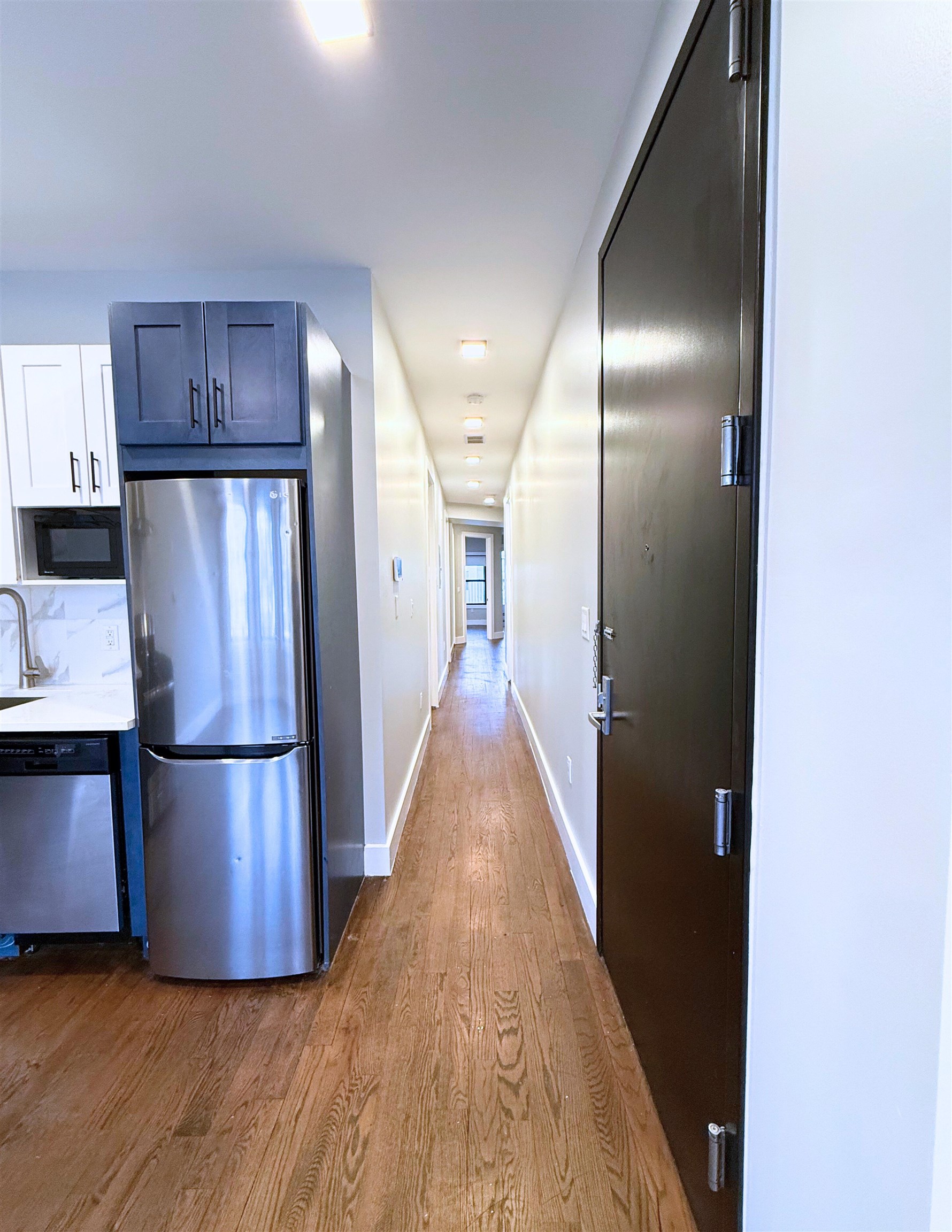 126 RANDOLPH AVE Unit: 3R