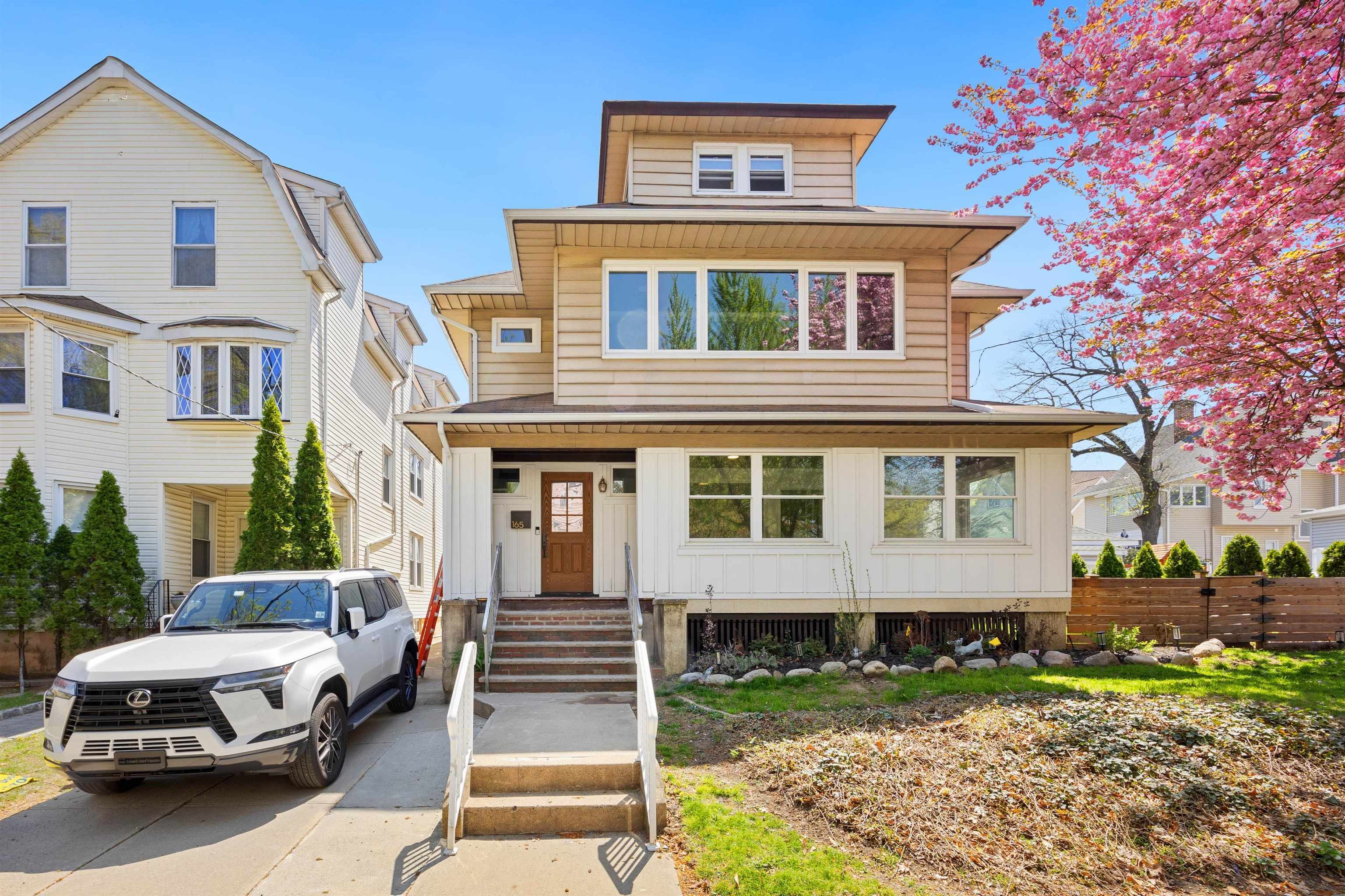 165 HOME AVE Unit: A
