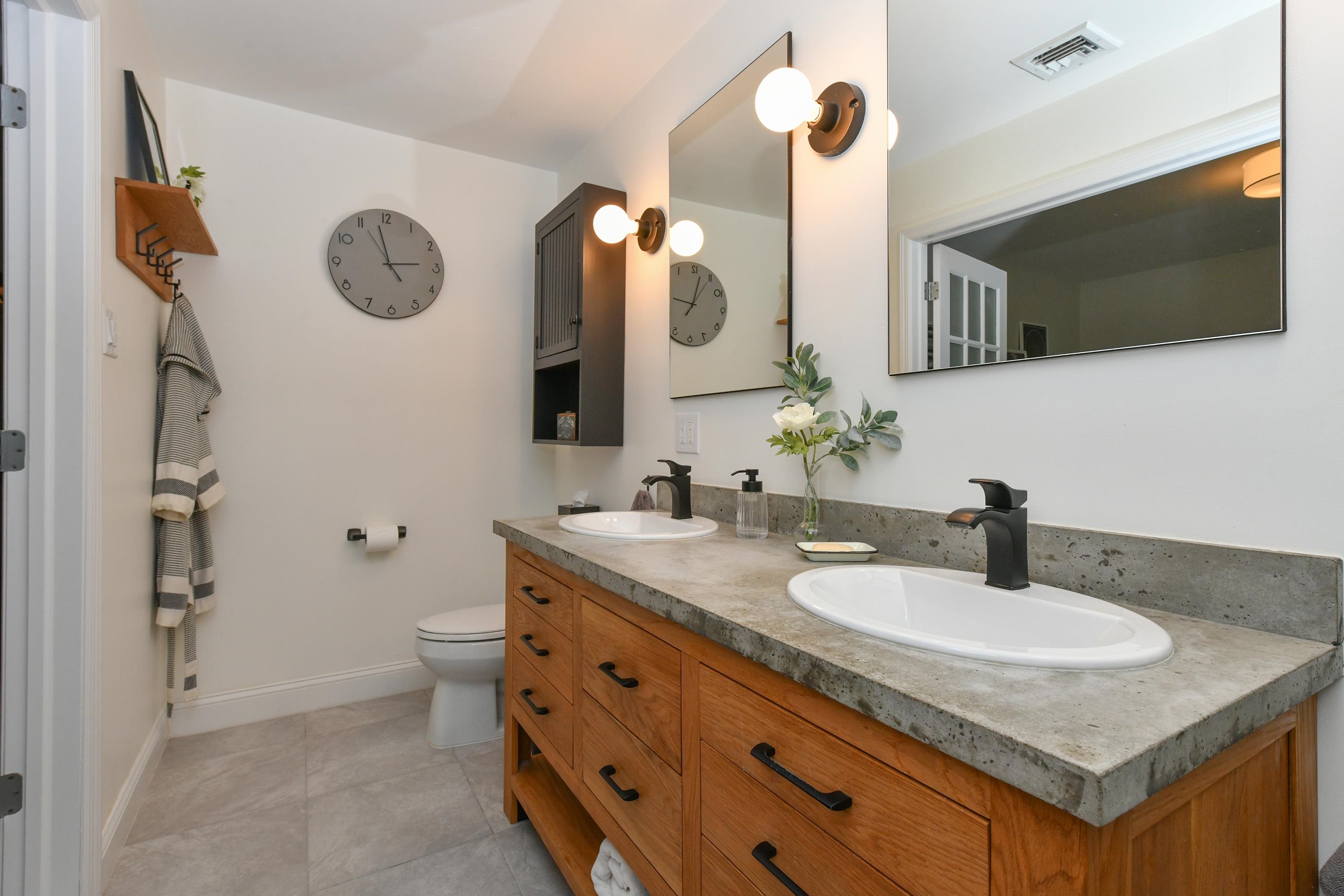 307 MANHATTAN AVE Unit: B