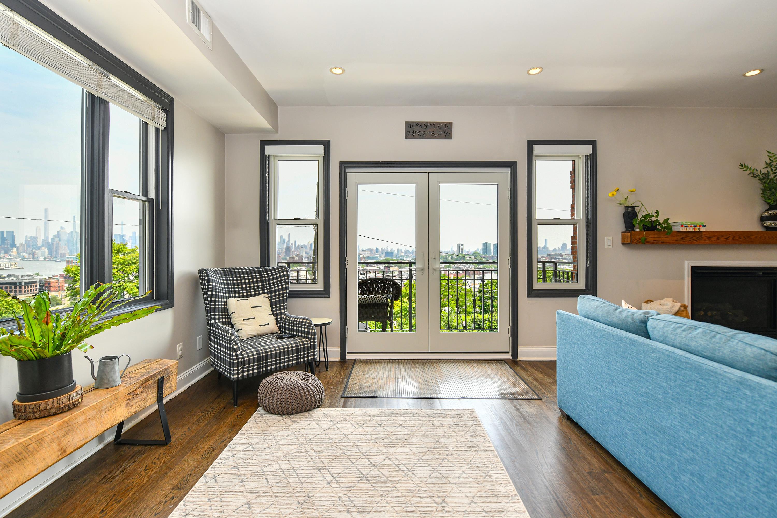 307 MANHATTAN AVE Unit: B