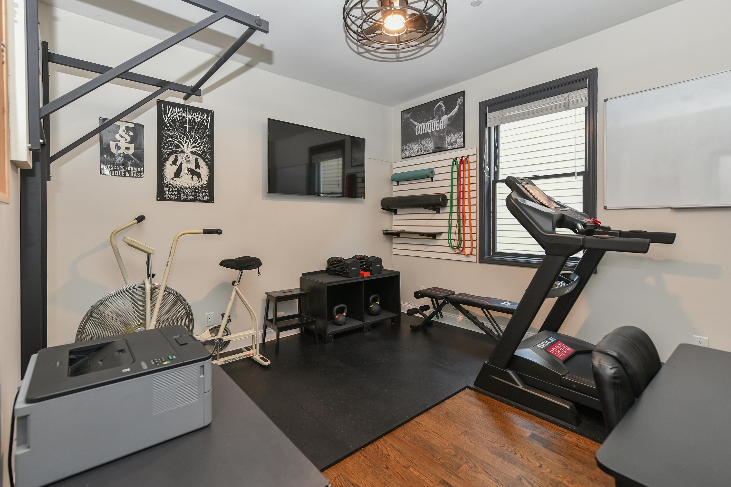307 MANHATTAN AVE Unit: B