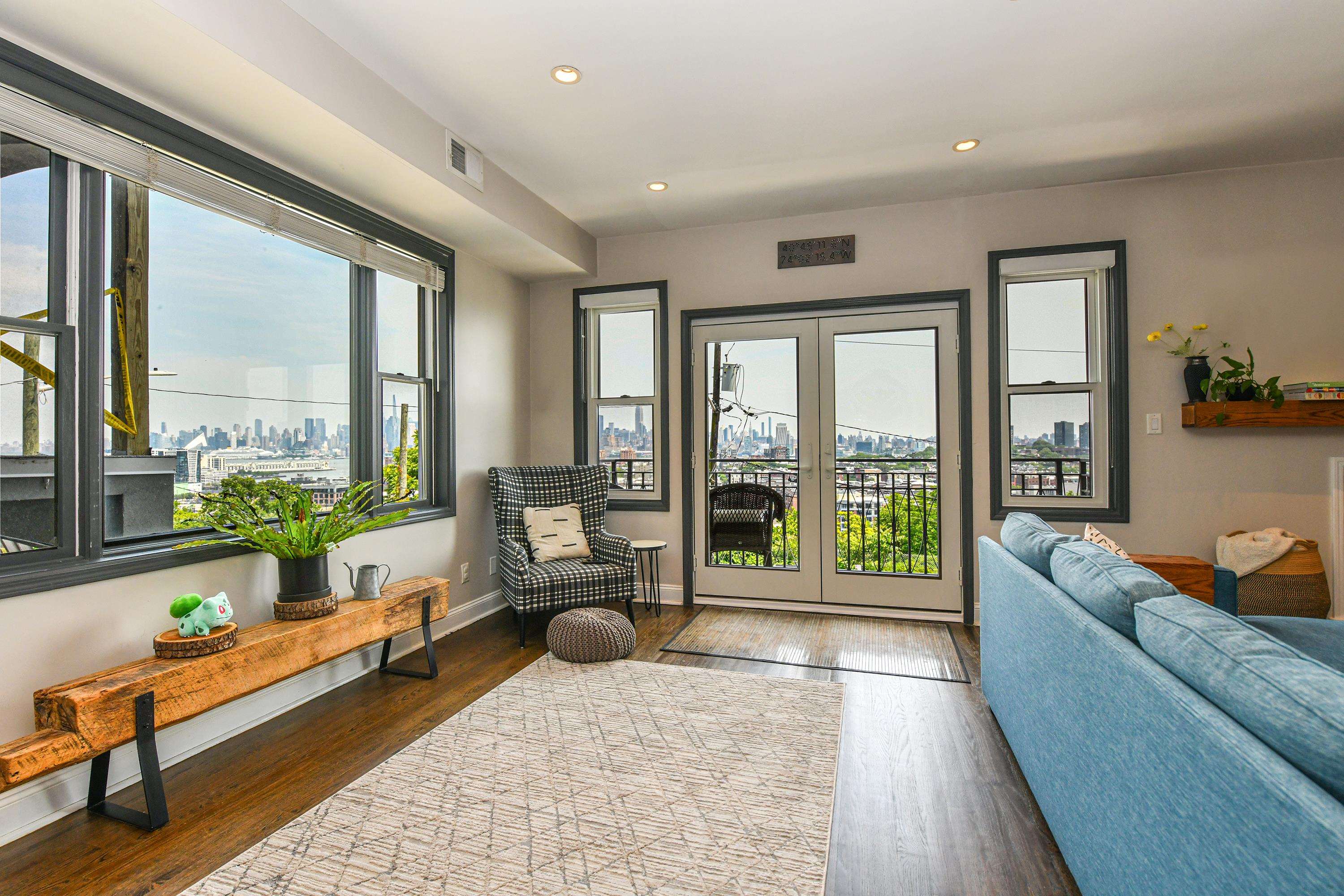 307 MANHATTAN AVE Unit: B