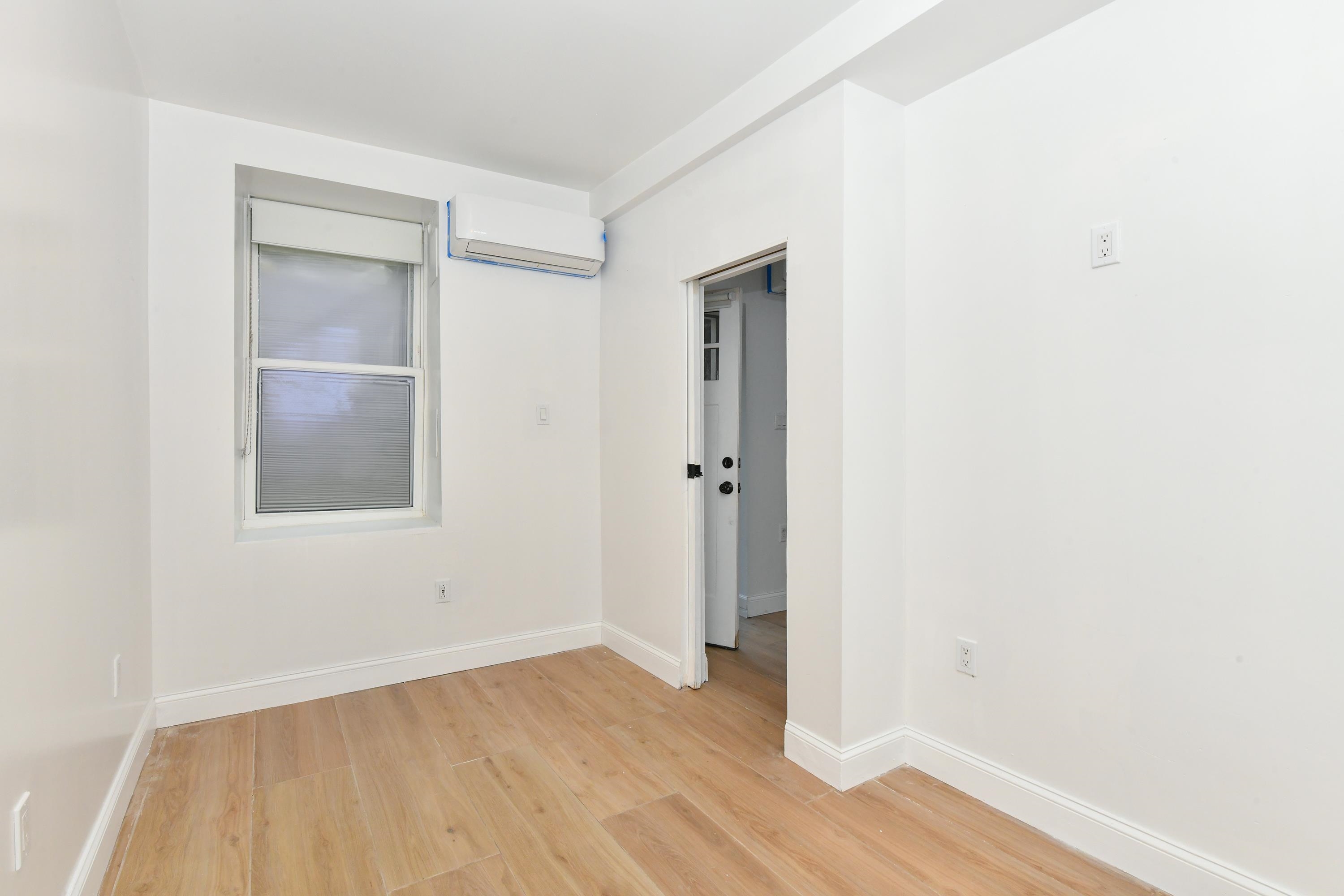 1137 50TH ST Unit: 1